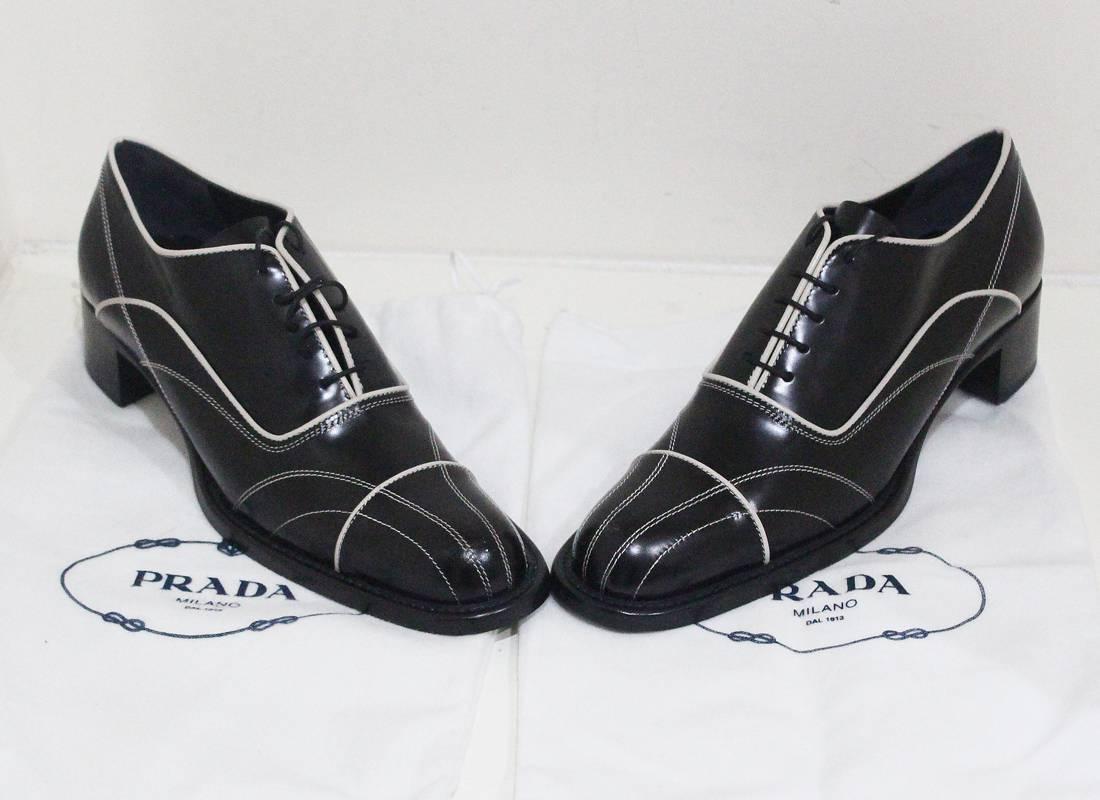 Prada lace up black leather brogues with contrast stitch sz 38.5, c.1990s 1