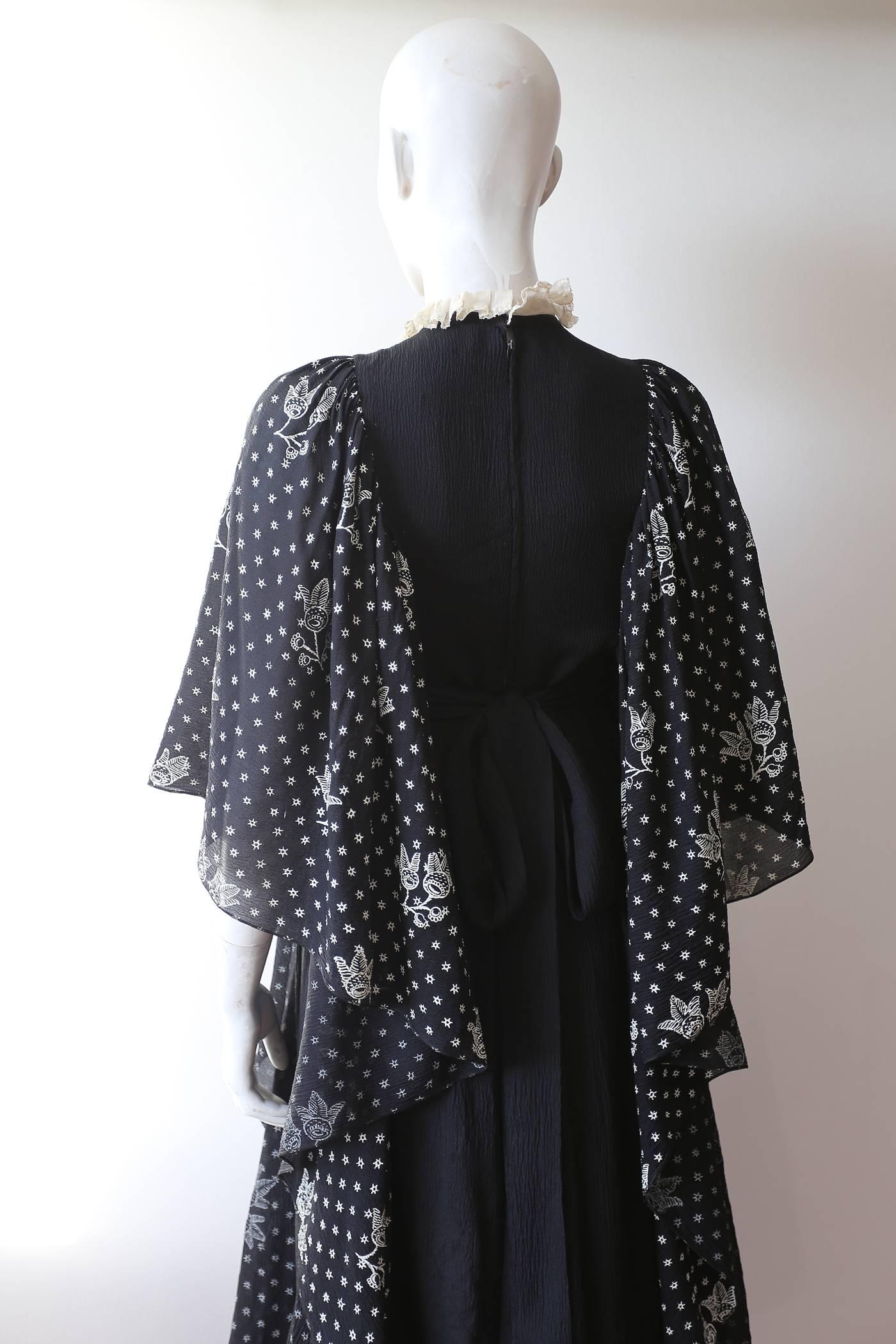 Gina Fratini crêpe-silk evening dress with star print, c. 1970 1