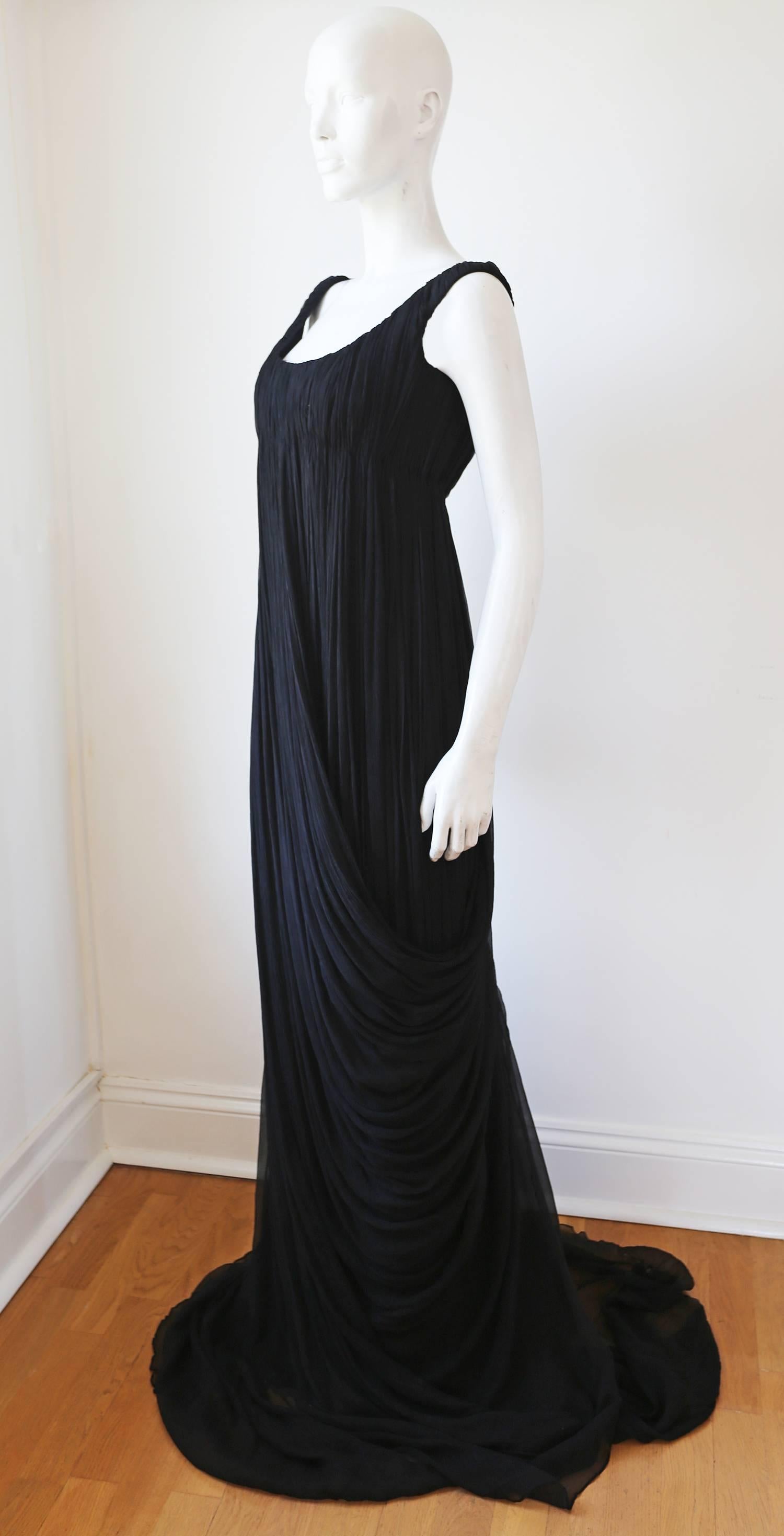 the girl who lived in the tree alexander mcqueen