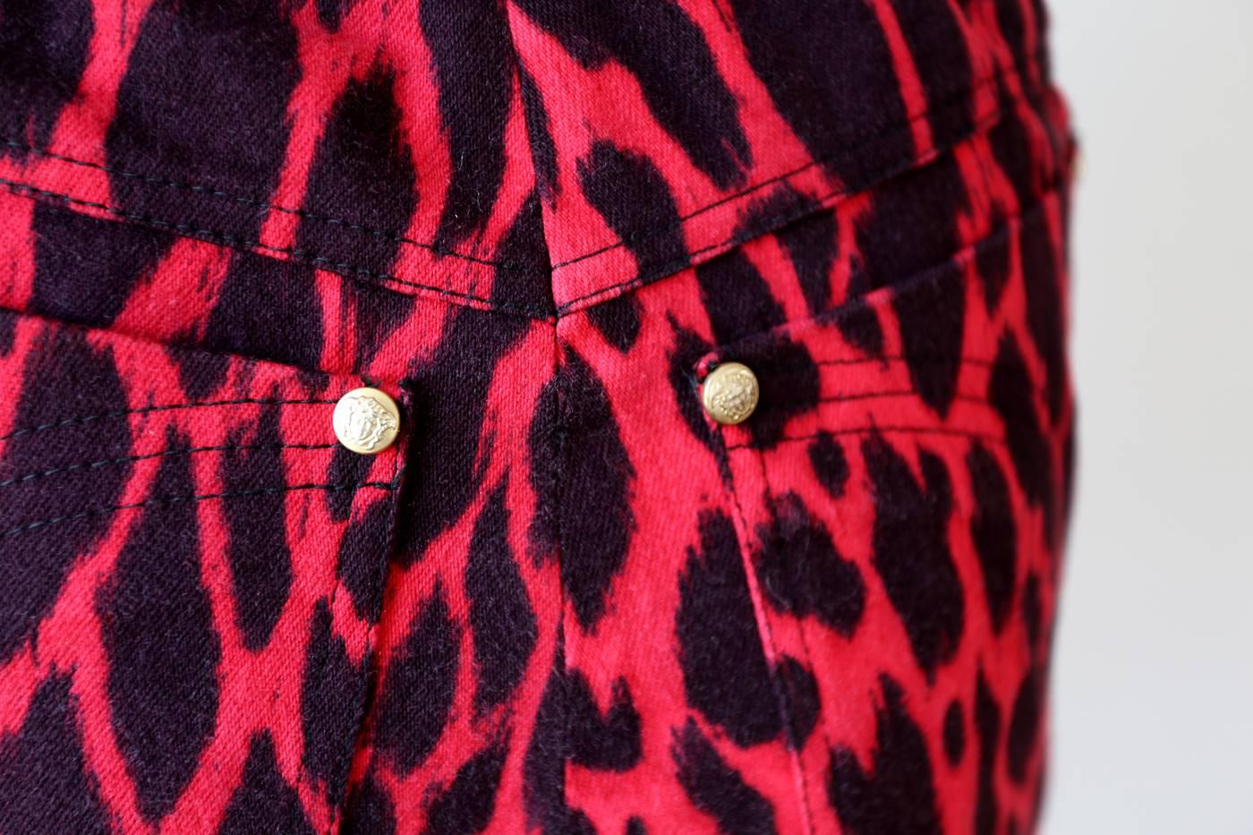 Gianni Versace red animal print cigarette pants, Spring - Summer 1992 In Good Condition In London, GB