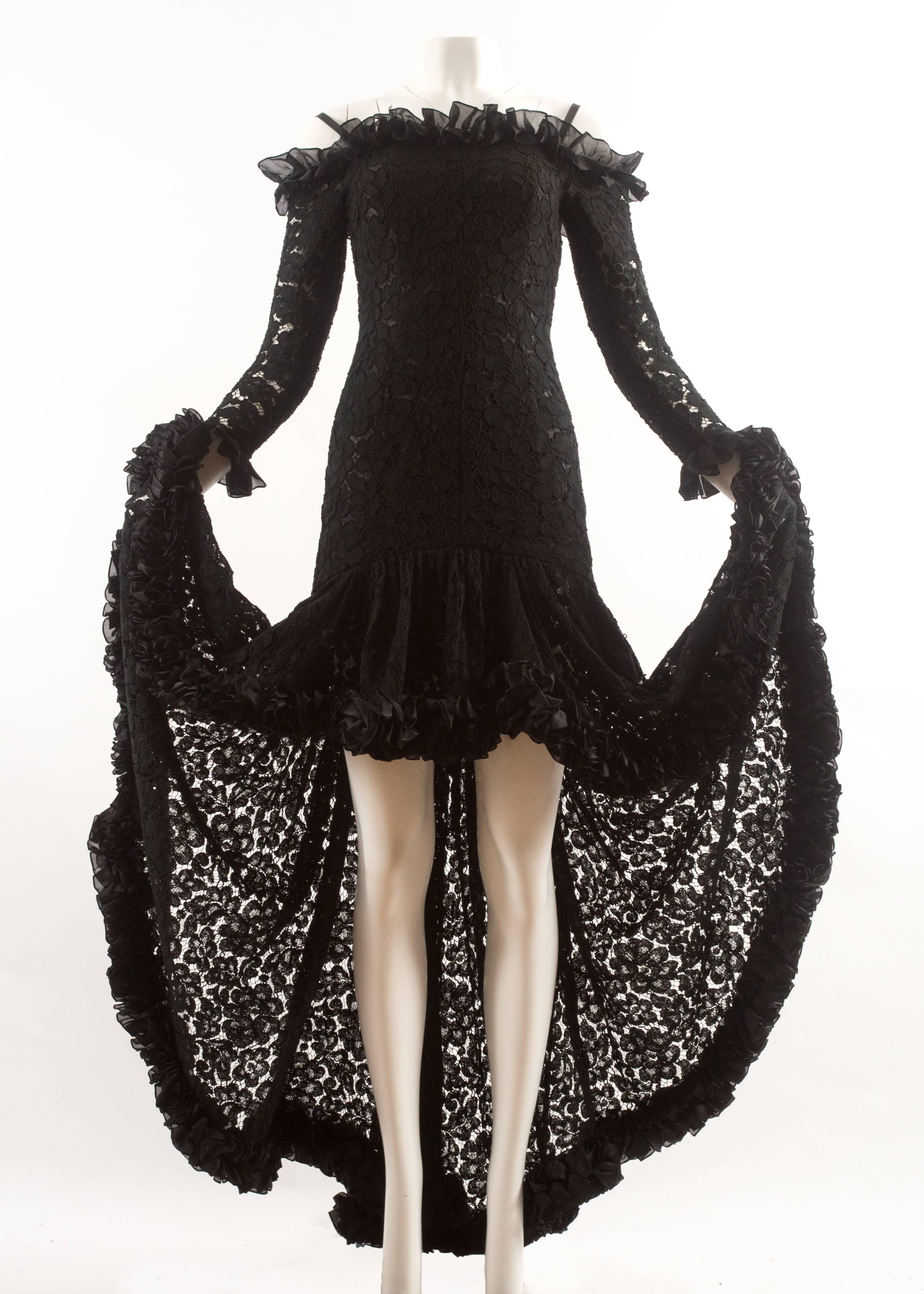 Robe de soirée flamenco en dentelle noire avec bordure à volants Yves Saint Laurent Automne-Hiver 1987