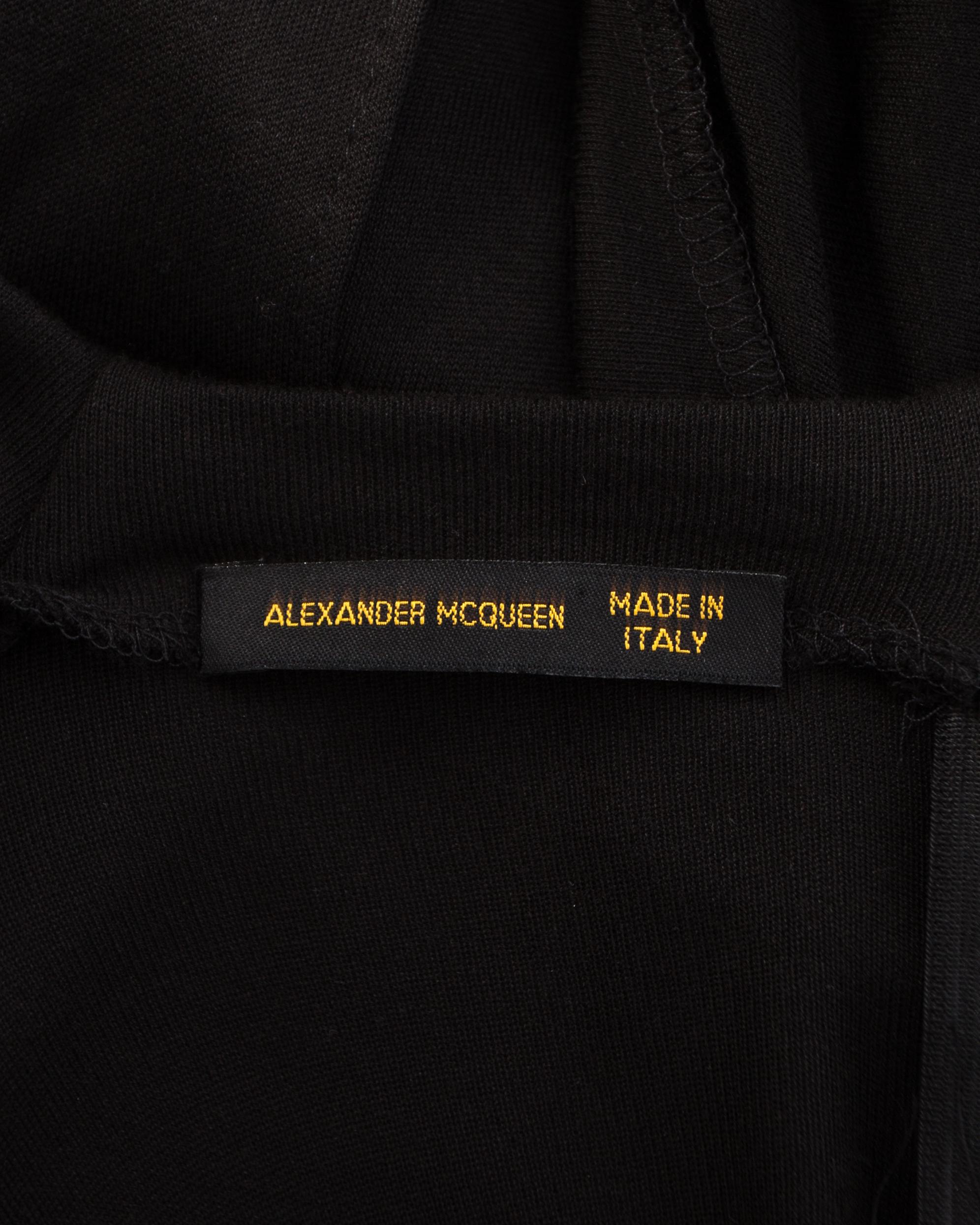 Robe de soirée Alexander McQueen en soie noire et jersey de rayonne, A/H 2001 en vente 2