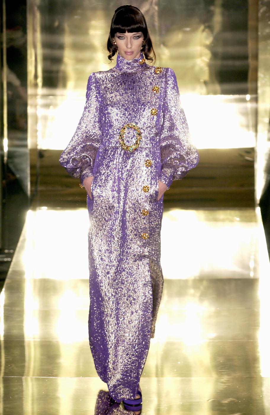 Jean Louis Scherrer Robe du soir haute couture en brocart à lames violettes, F/W 2005 Excellent état - En vente à London, GB