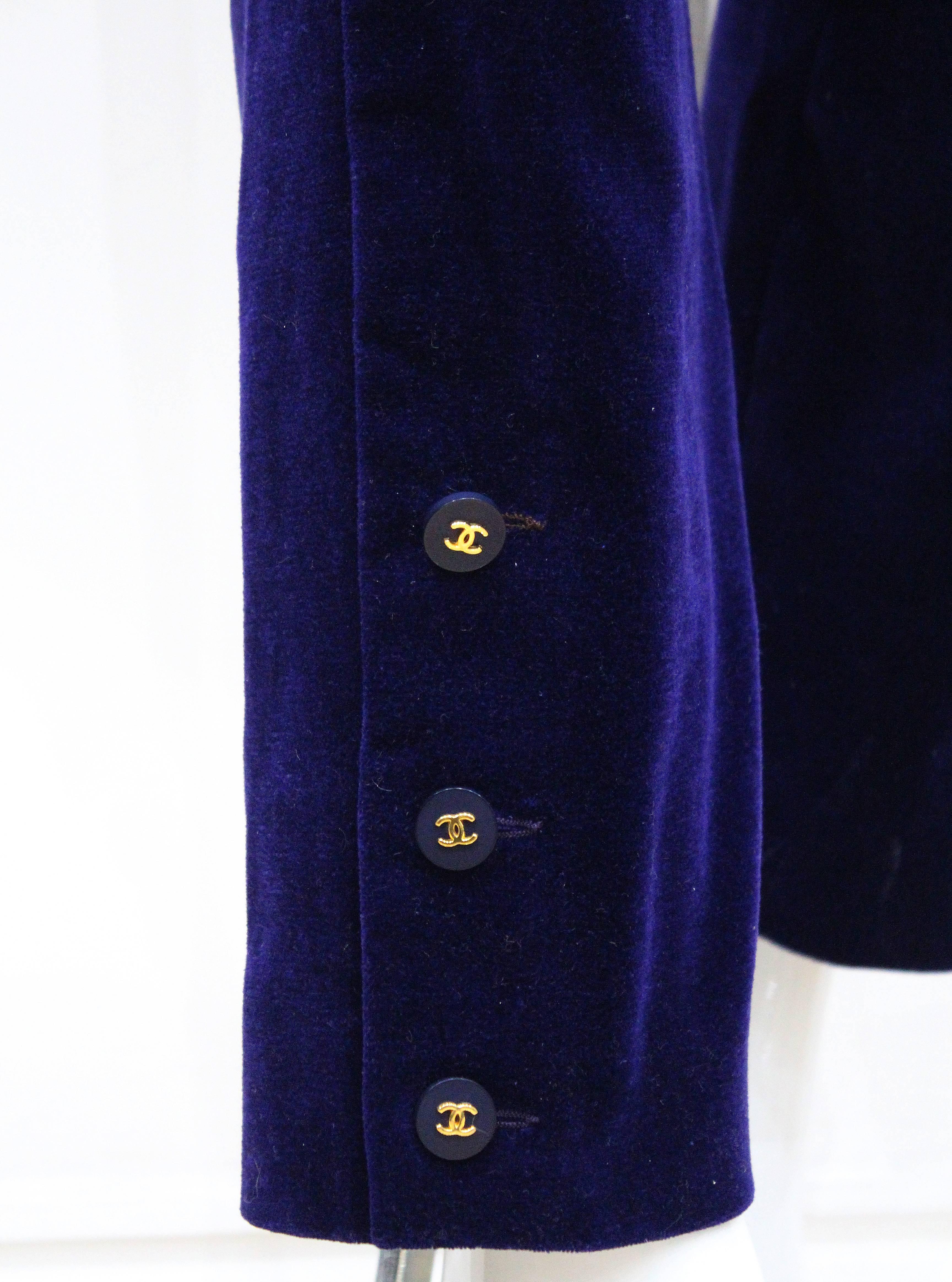 Exceptional Chanel purple velvet pant suit, Fall 1993  In Good Condition In London, GB