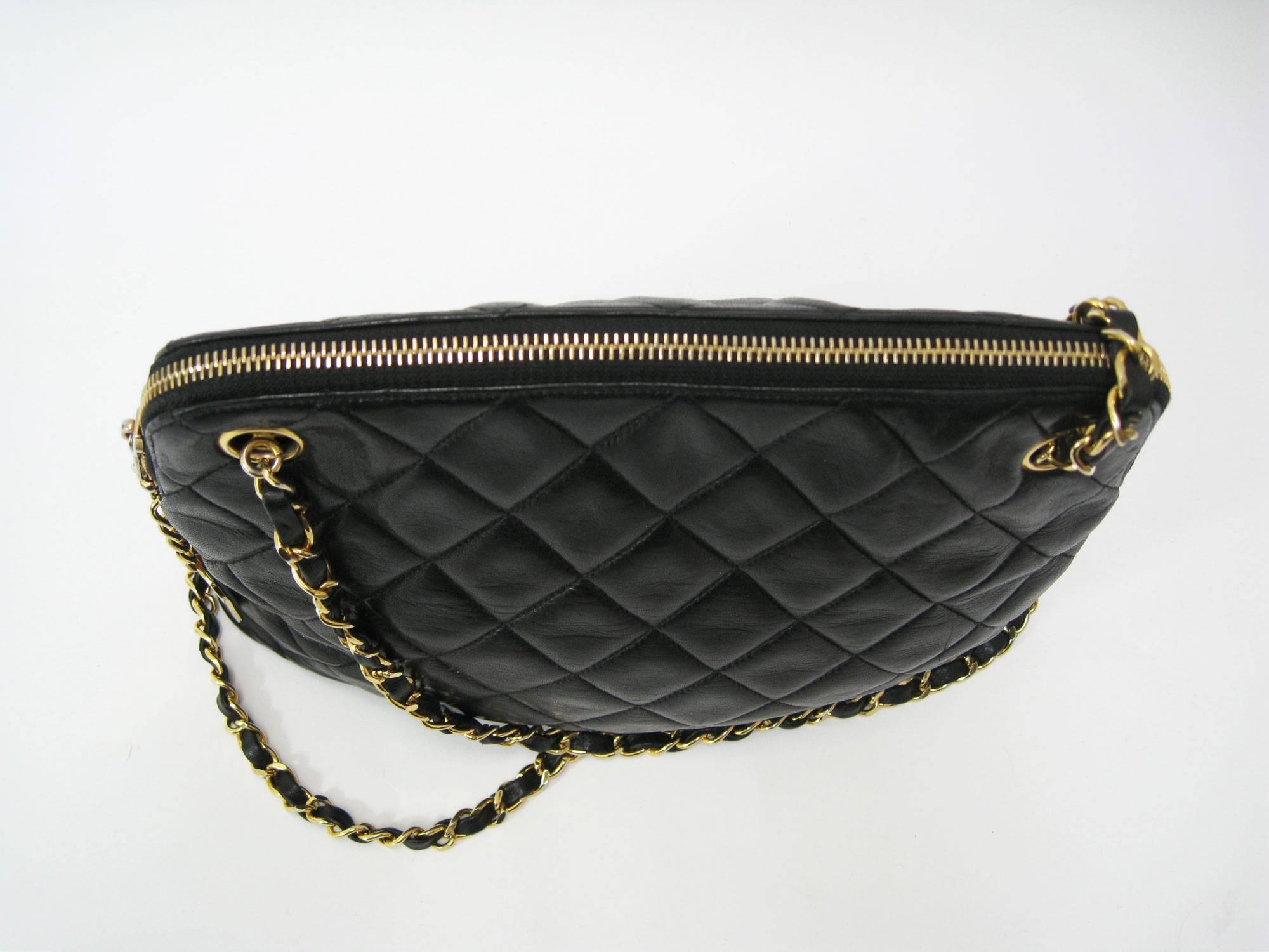 Women's Chanel Black Quilted Medium Lambskin Leather Chain Handbag Purse
