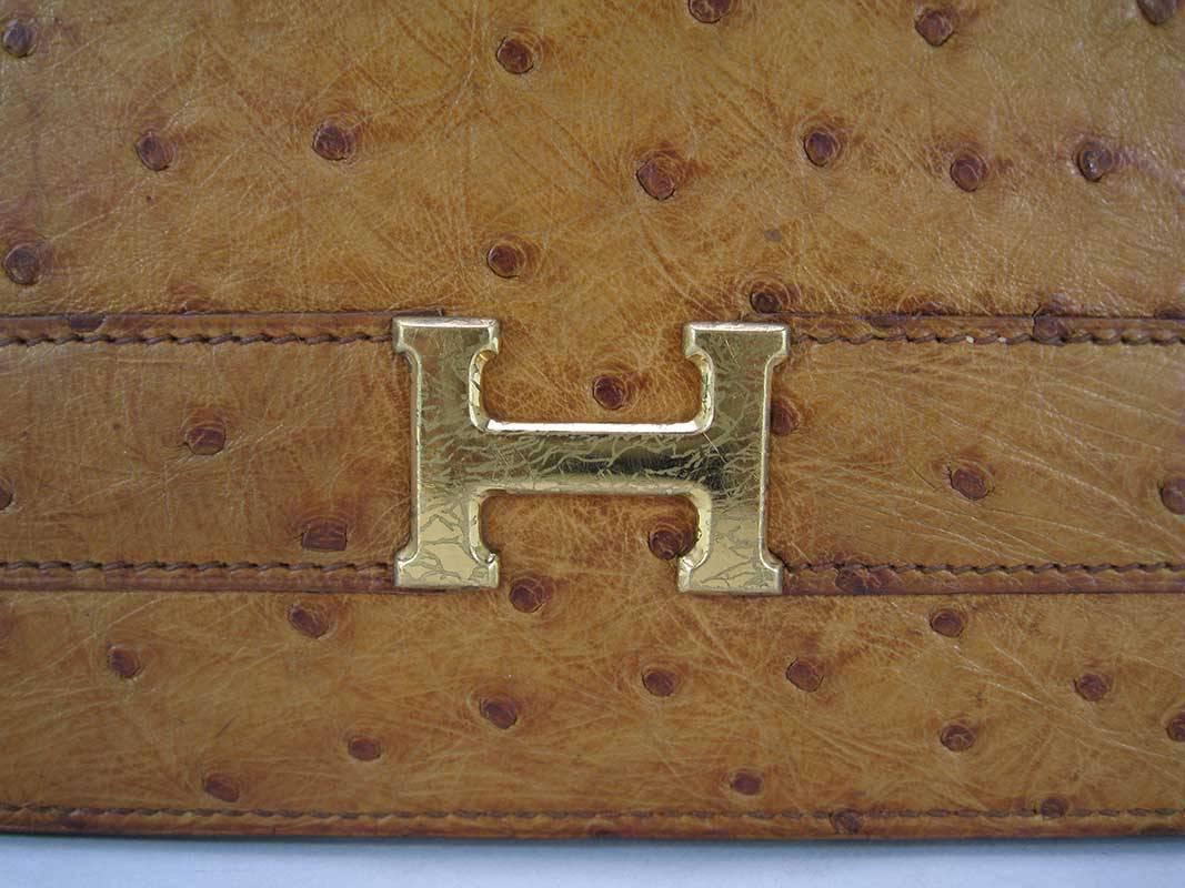 Vintage-Umhängetasche aus Straußenleder von Hermes im Zustand „Gut“ im Angebot in Oakland, CA