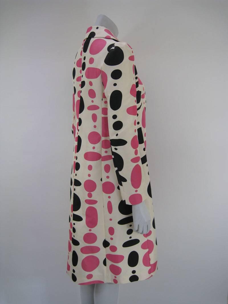 dots coat