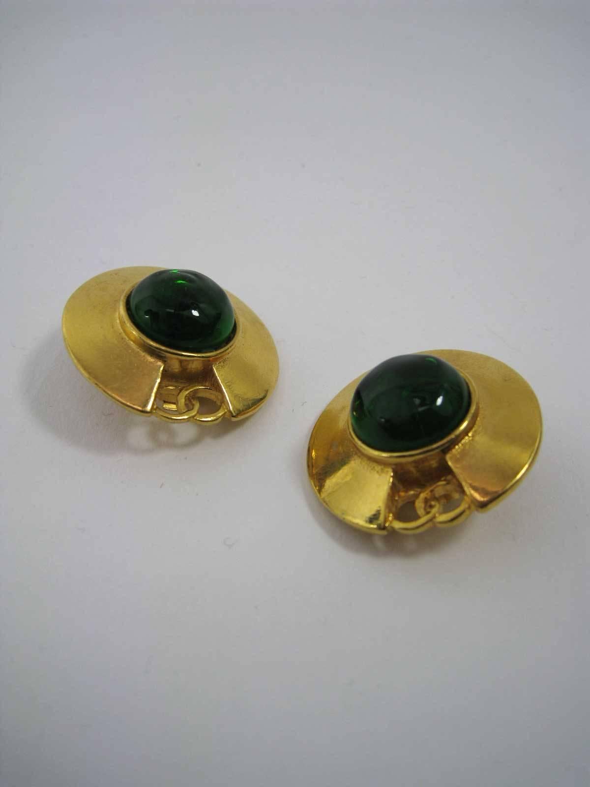 Vintage Chanel CC Saucer Earrings w Green Glass  In Good Condition In Oakland, CA