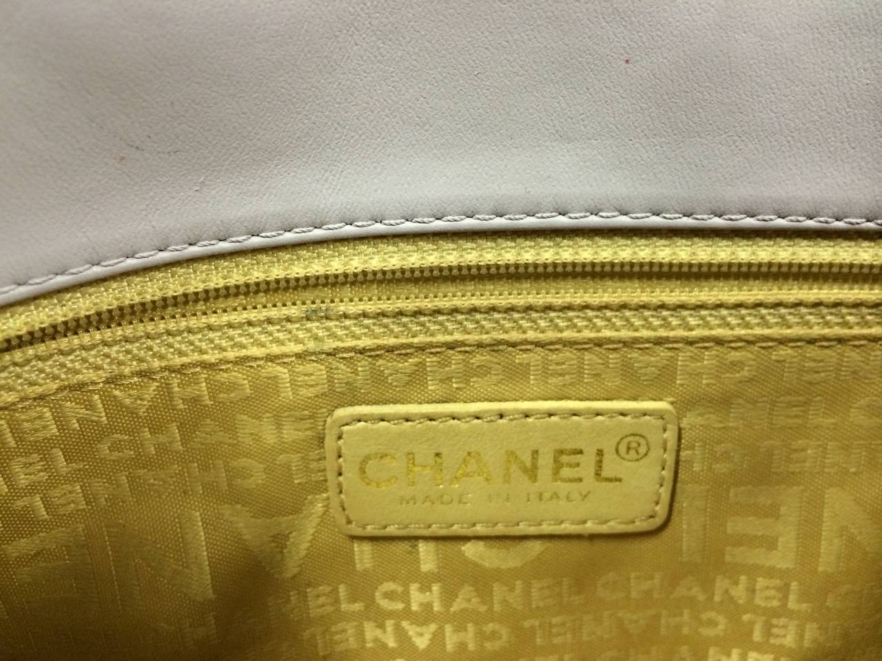 Chanel Cc Lilac Leather Quilted Handbag In Good Condition In Oakland, CA