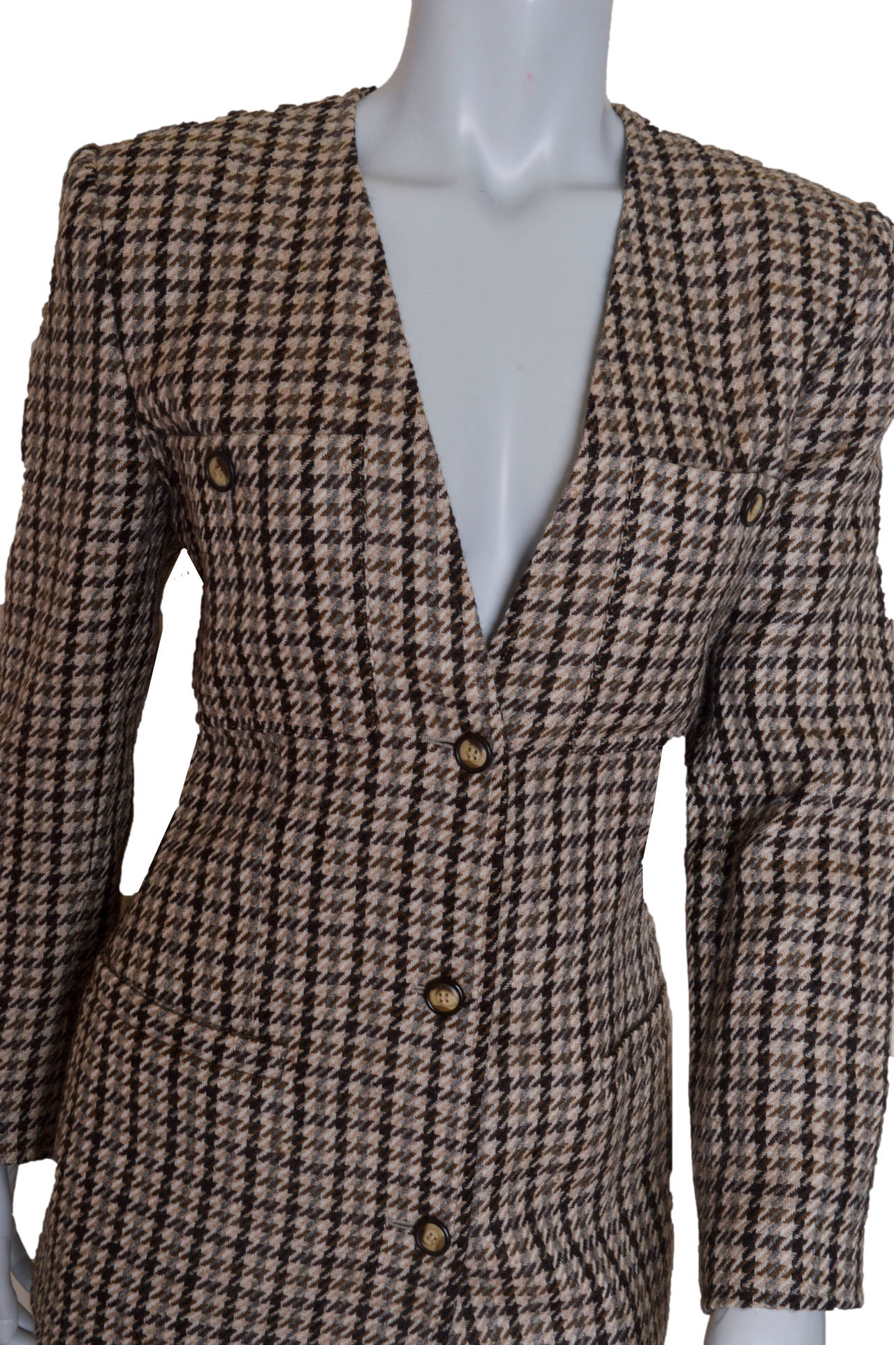 Gucci Fitted Wool Tweed Blazer In Excellent Condition In Oakland, CA