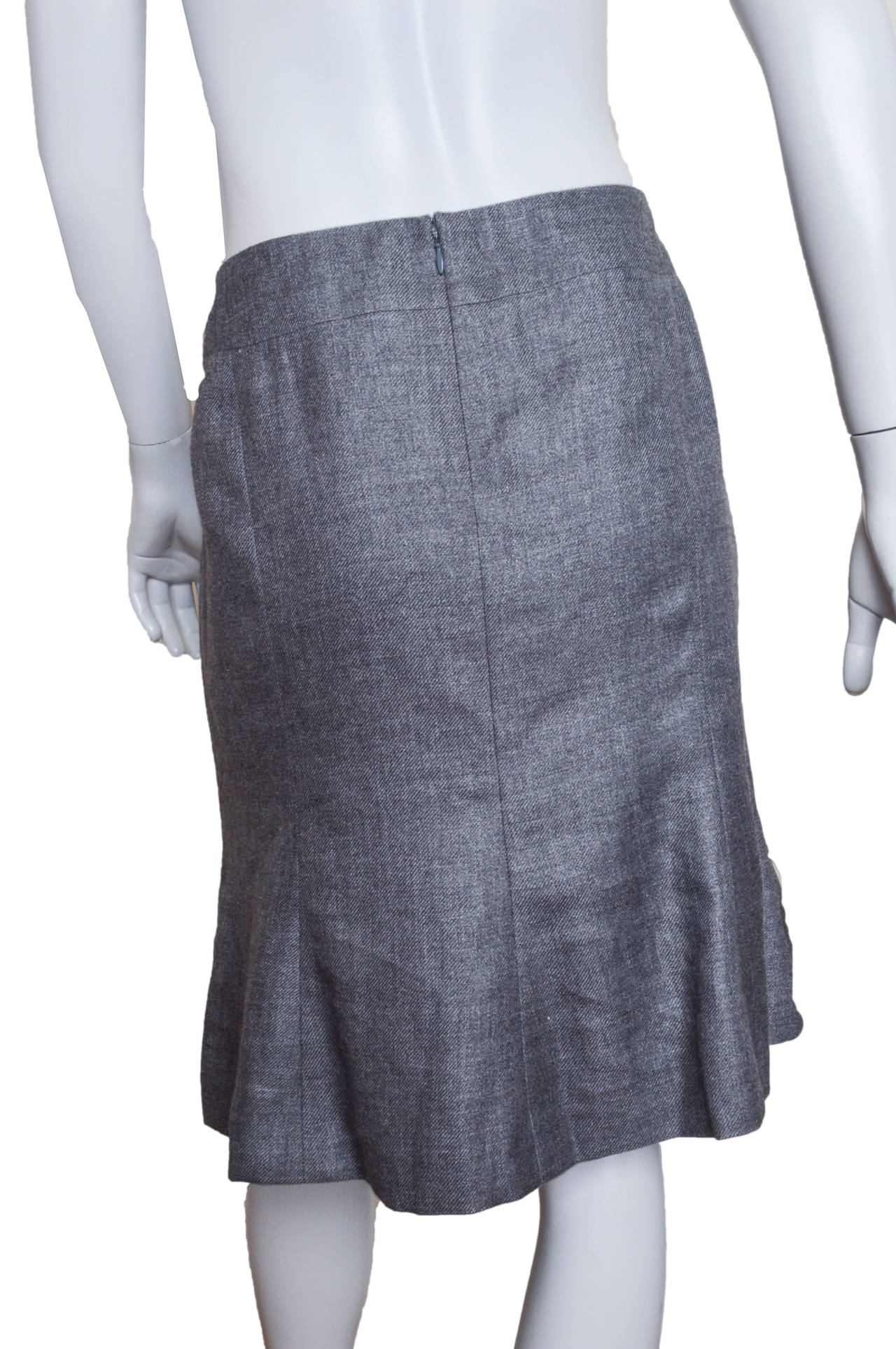 Chanel Gray Tulip Skirt In New Condition In Oakland, CA