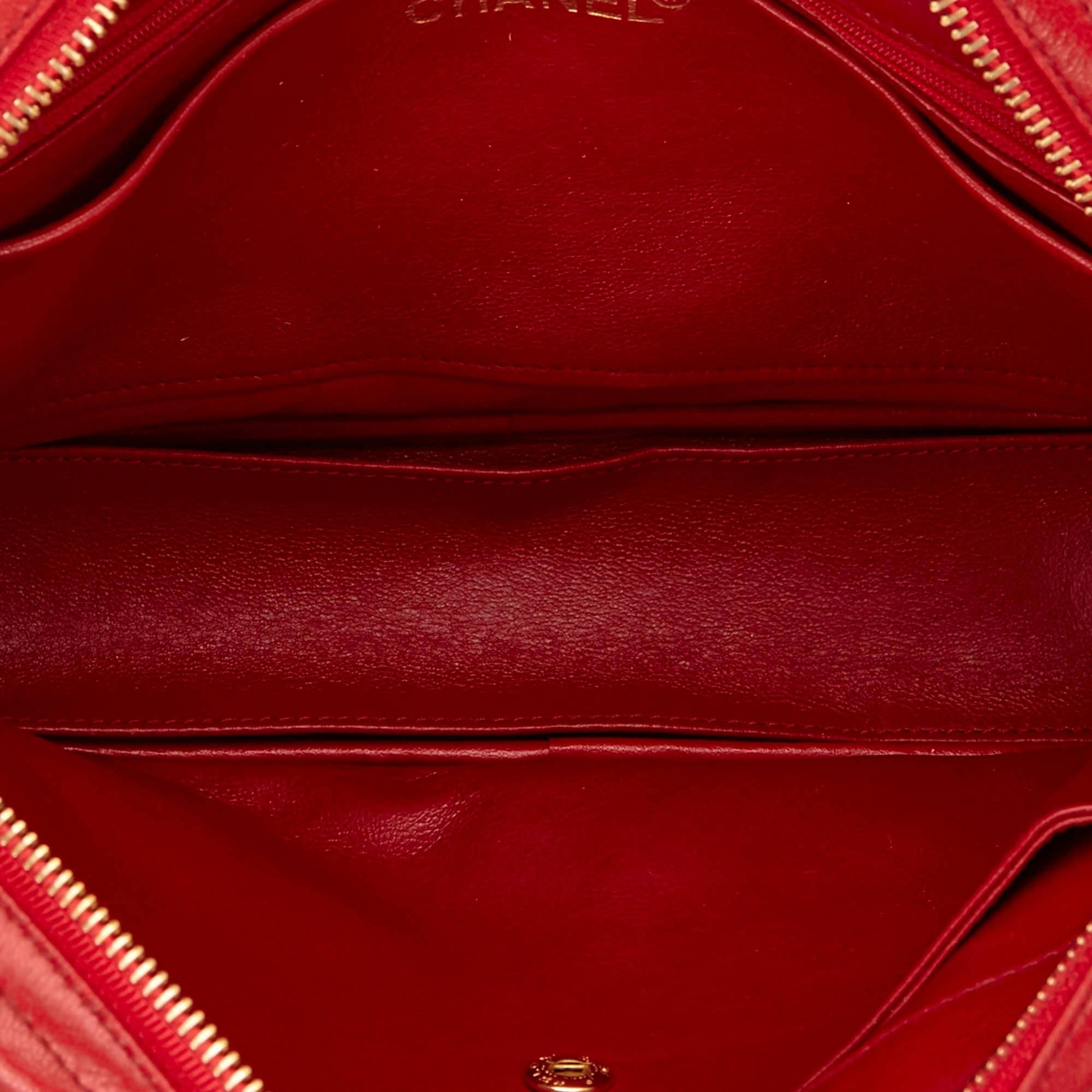 Red Chanel Quilted Lambskin Shoulder Bag 4