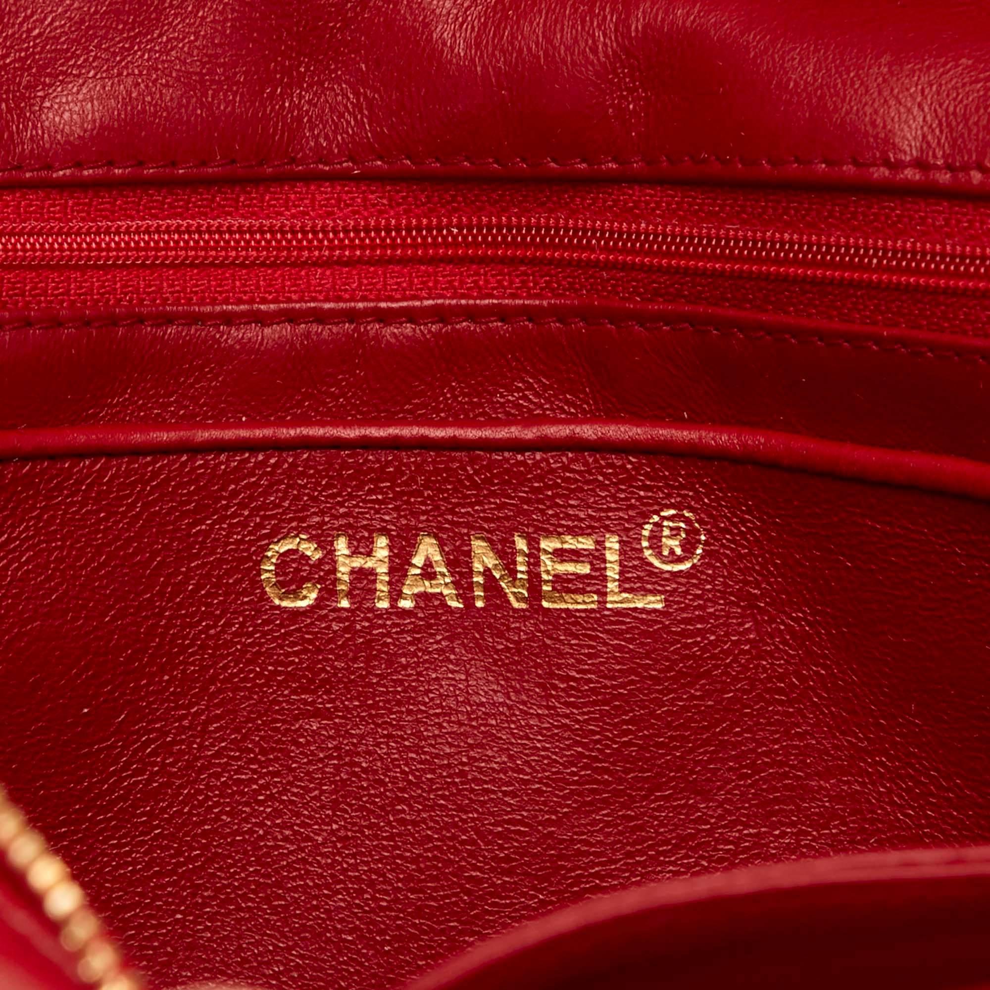Red Chanel Quilted Lambskin Shoulder Bag 5