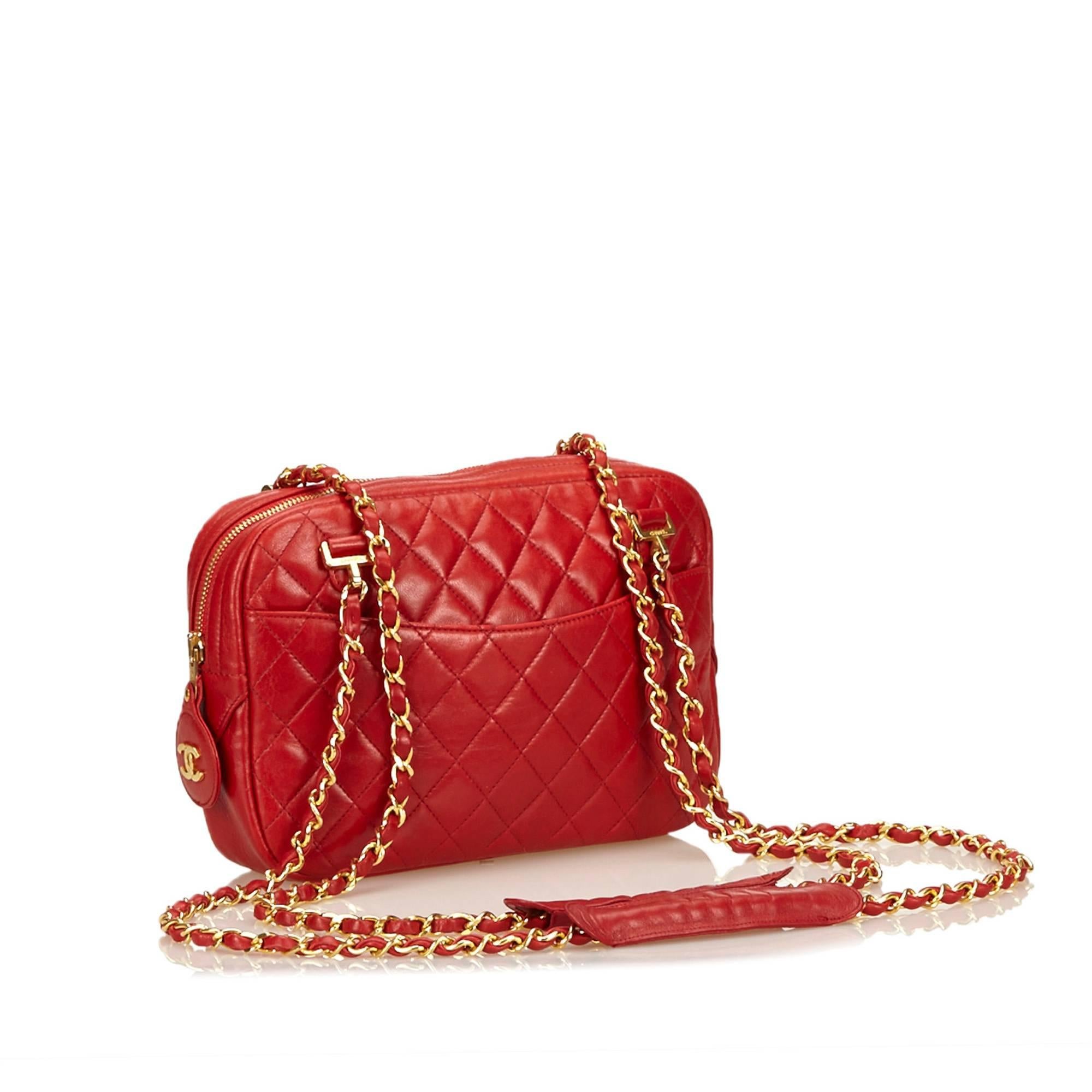 Women's Red Chanel Quilted Lambskin Shoulder Bag