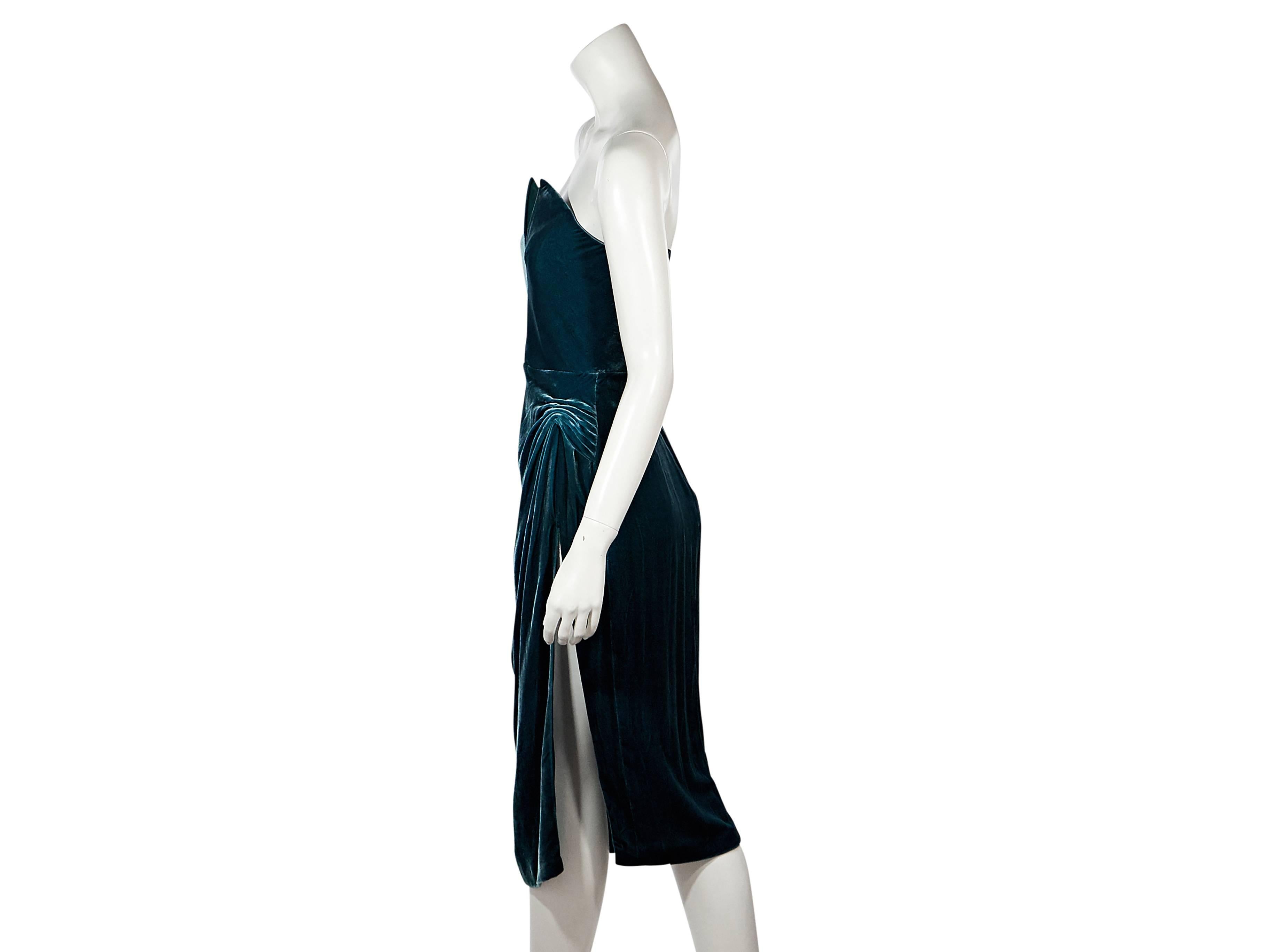 Product details: Emerald velvet cocktail dress by Cushnie et Ochs. Strapless. V-notch at bodice. Inner boning for structure. Side waist gathering. Concealed back zip closure. 
Condition: New with tags. 
Est. Retail $ 1,595.00