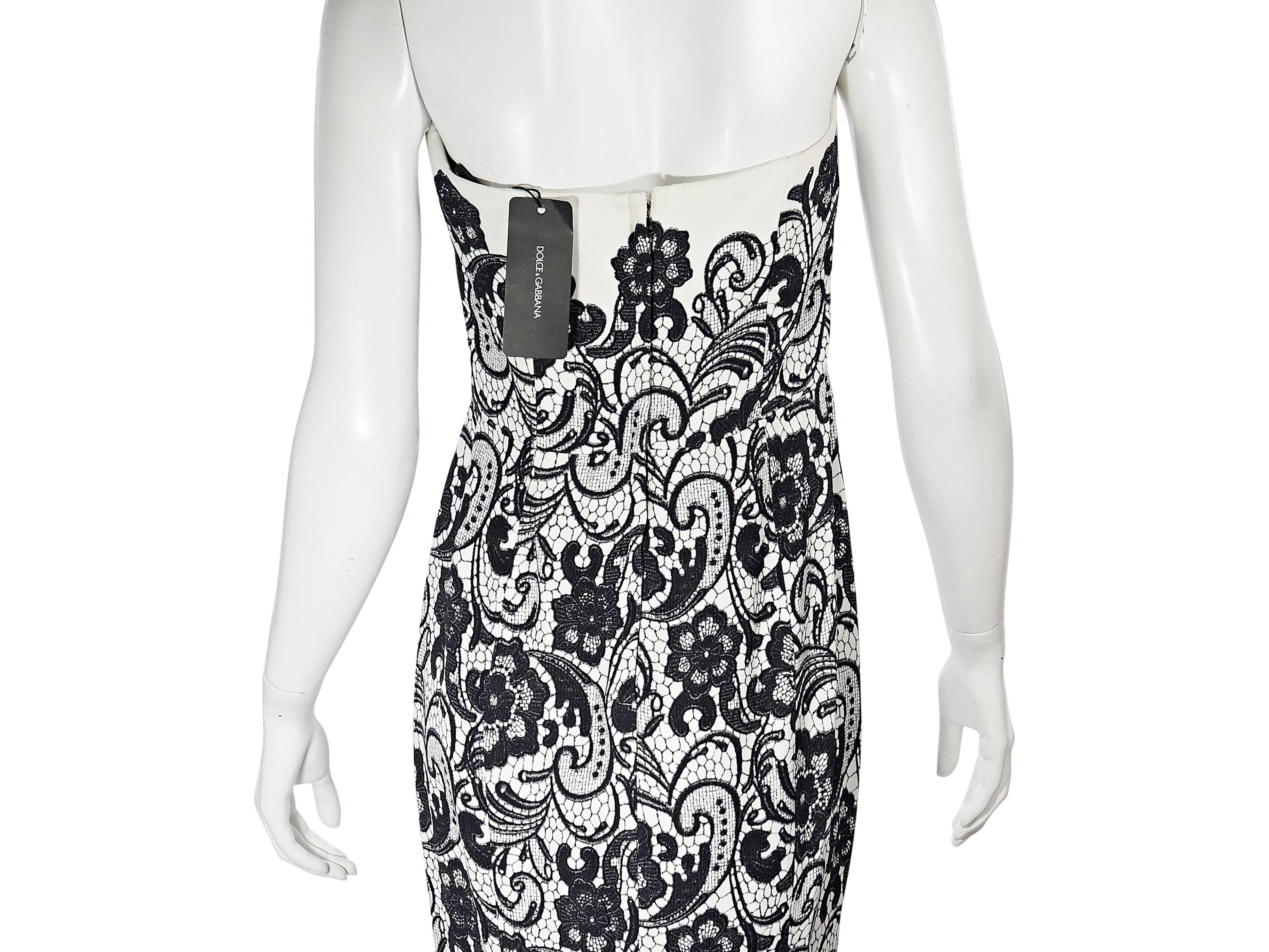 White & Black Dolce & Gabbana Floral Lace Gown In New Condition In New York, NY