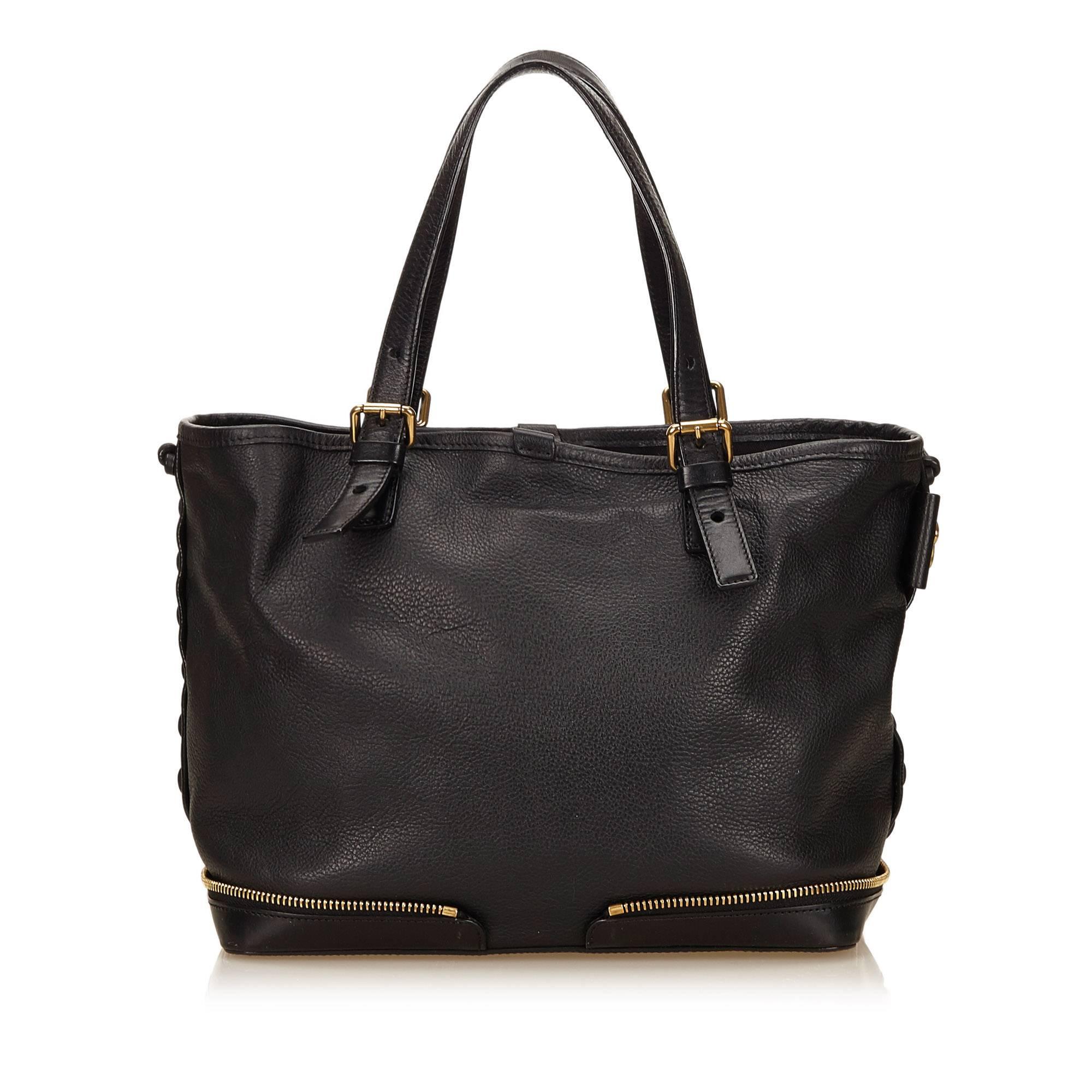 Black Chloé Leather Ellen Moyen Tote Bag In Excellent Condition In New York, NY