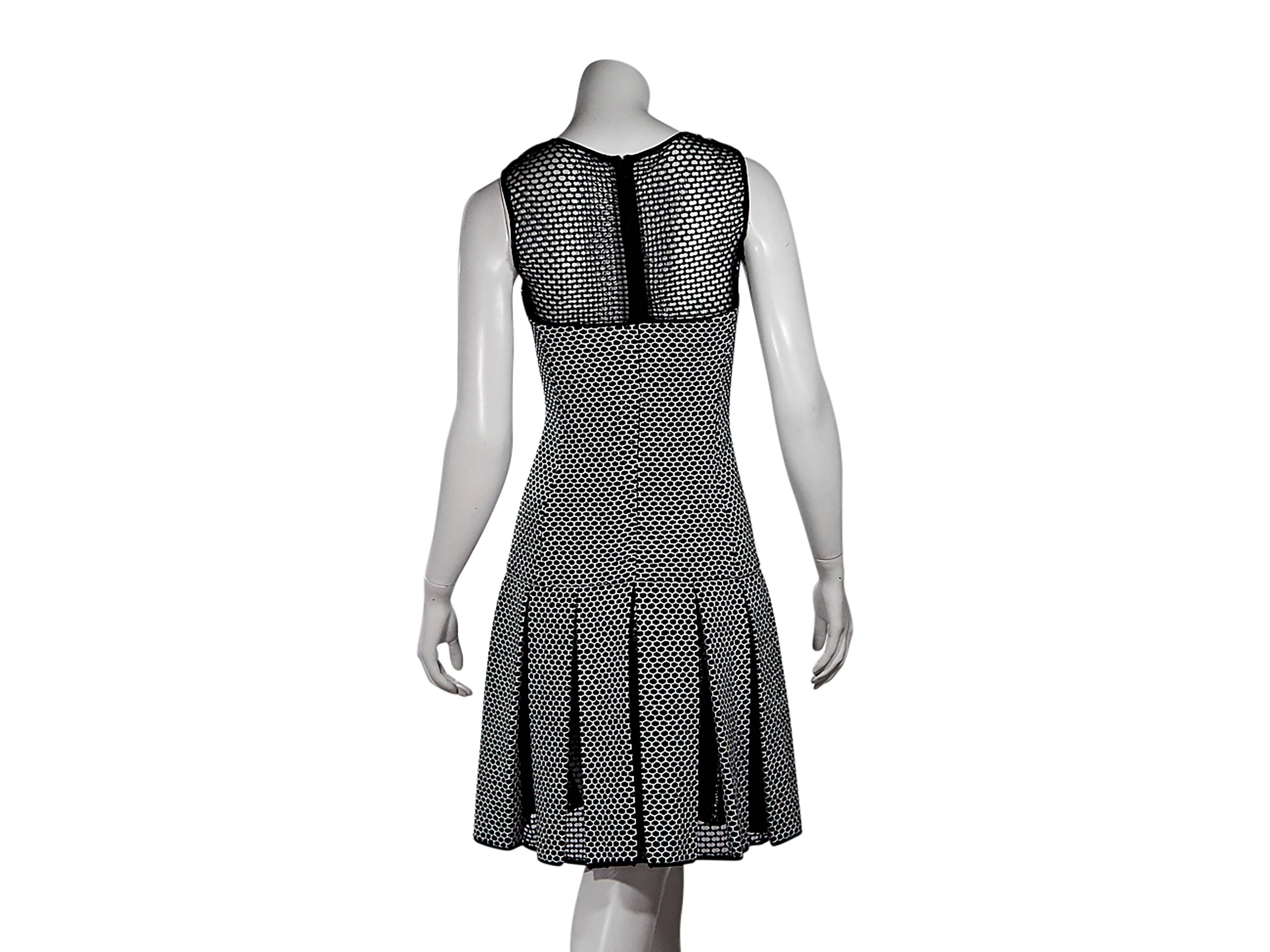 Black & White Oscar de la Renta Drop-Waist Dress In Excellent Condition In New York, NY