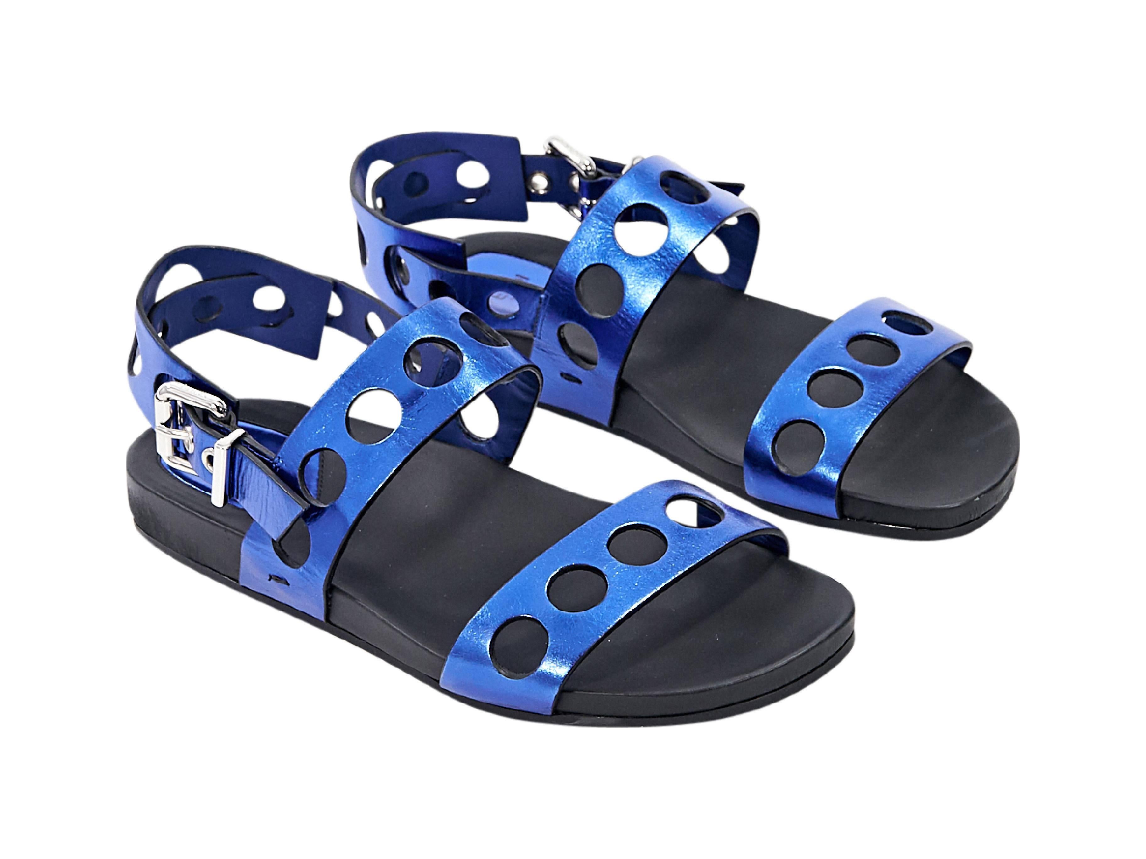 Metallic Blue Fendi Leather Flat Sandals In Excellent Condition In New York, NY