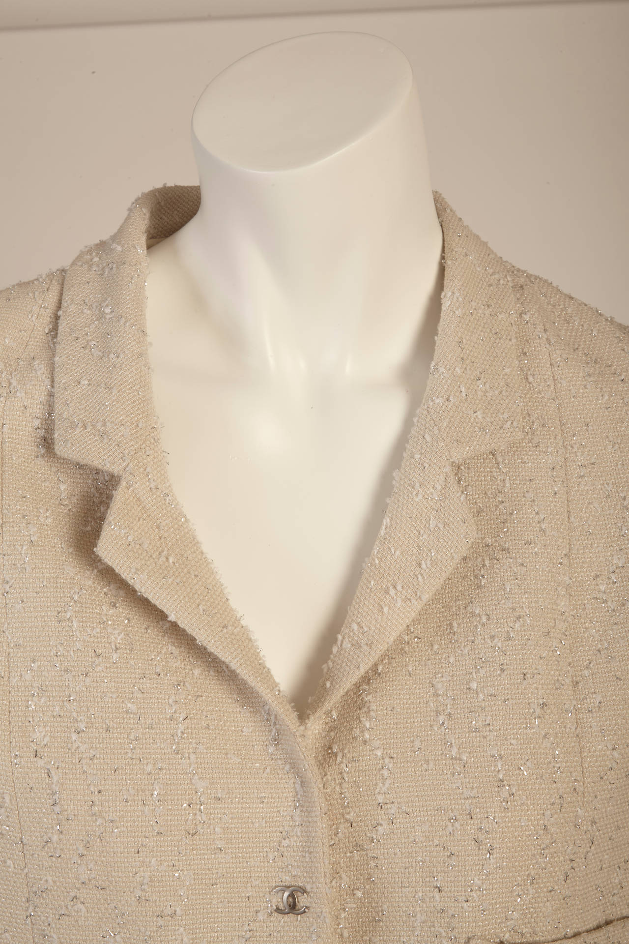 1999 Chanel Ivory and Silver Jacket In Excellent Condition In New York, NY