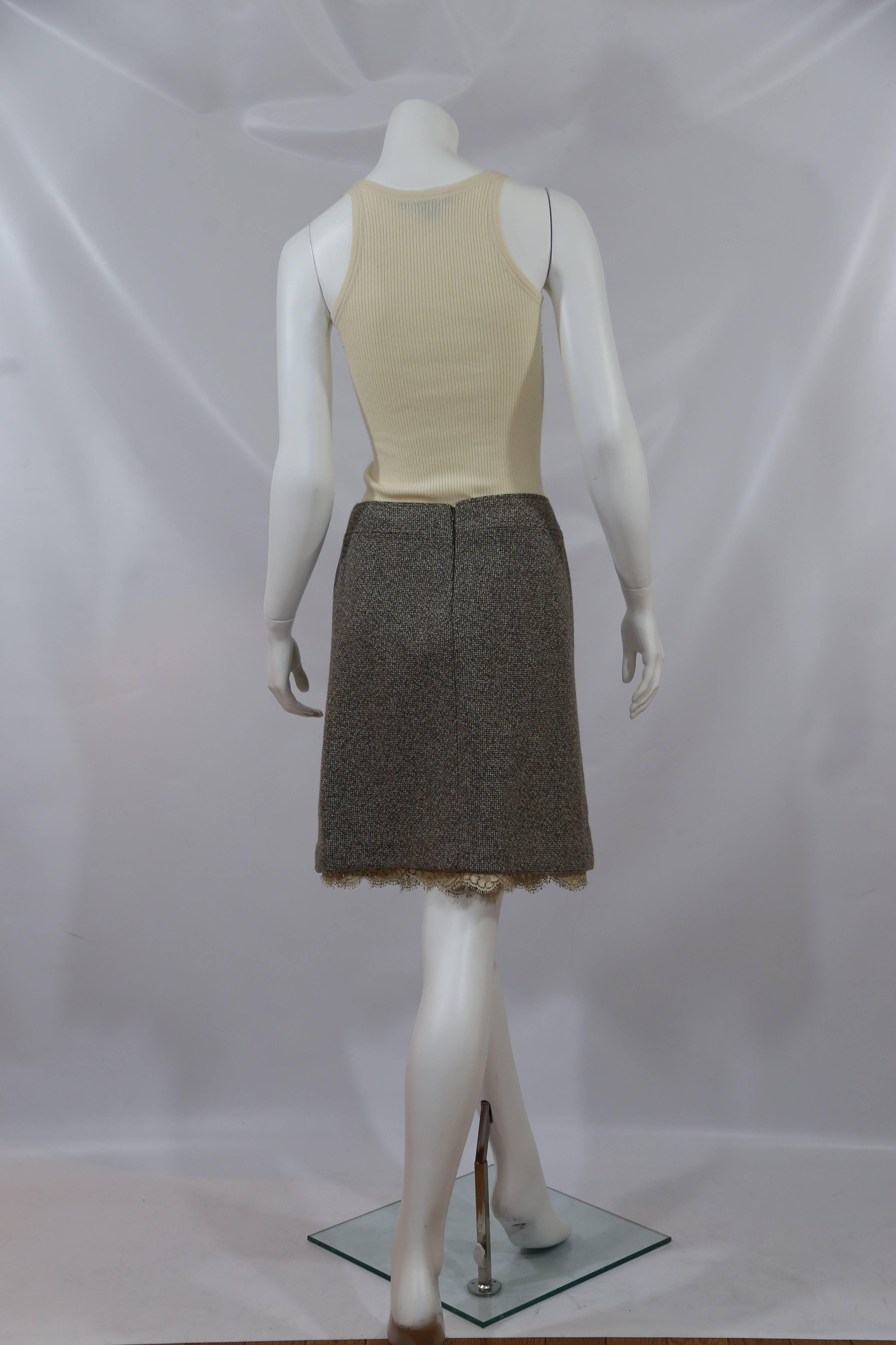 Women's Chanel Grey Wool Skirt With Lace Trim