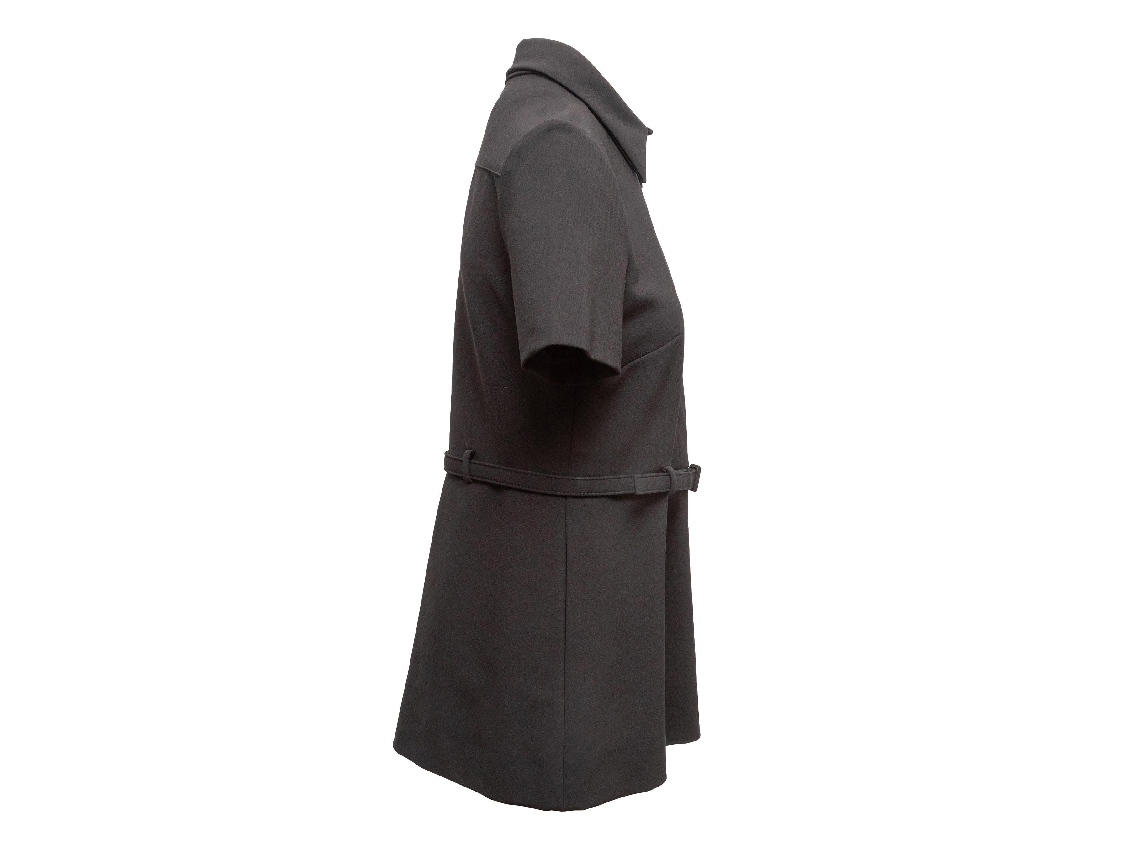 Noir Mini robe à ceinture noire Valentino Taille IT 44 en vente