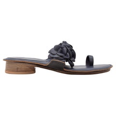 Sandales à talons Chanel Camellia bleu marine Taille 35