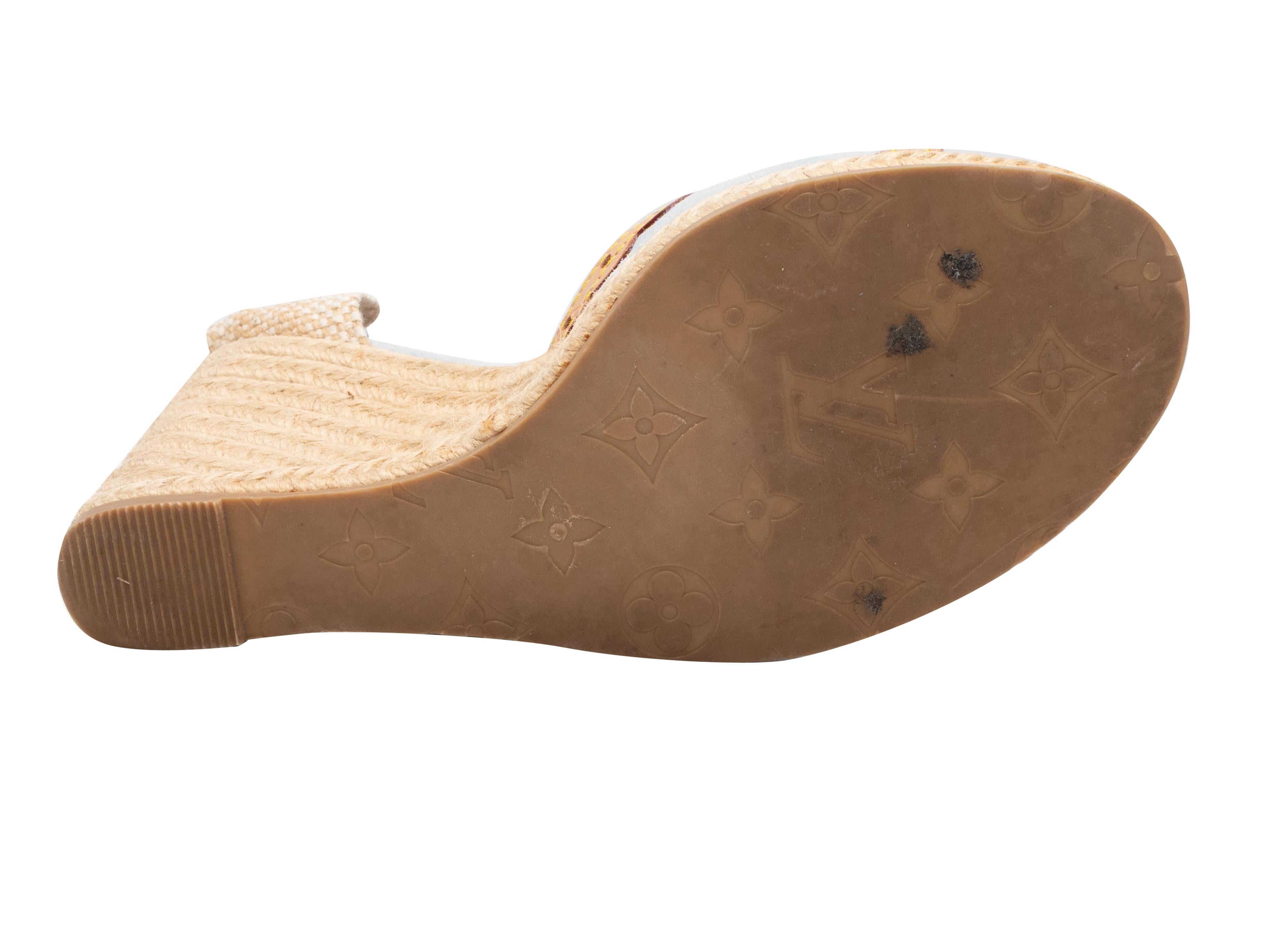 Beige Chaussures à talons compensés à lacets Louis Vuitton bleu clair et havane Taille 39.5 en vente