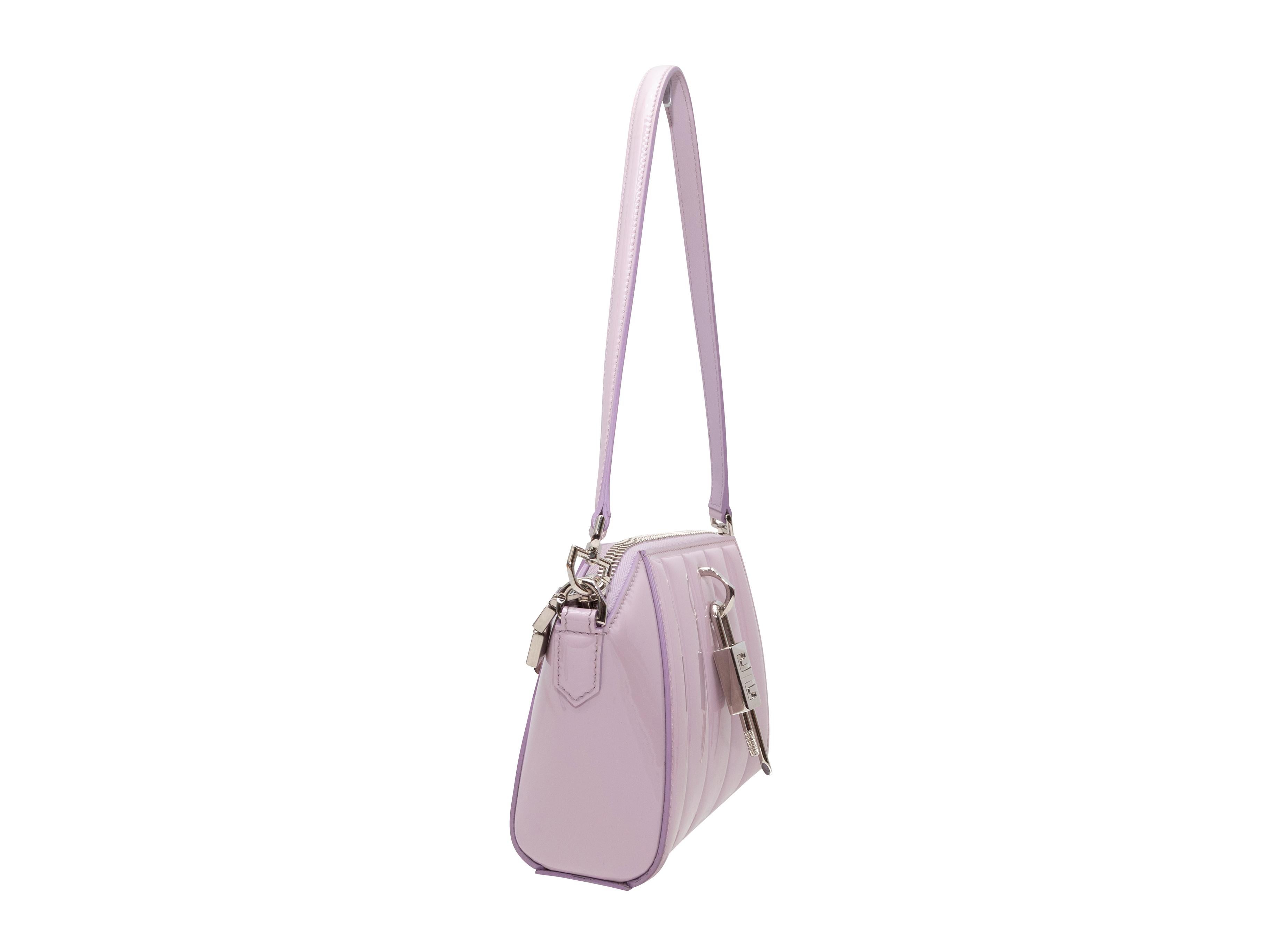 Borsa a tracolla in vernice lilla di Givenchy In condizioni buone in vendita a New York, NY