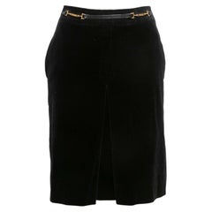 Falda negra de Celine de terciopelo con ribetes de piel y detalle de herradura, talla FR 40