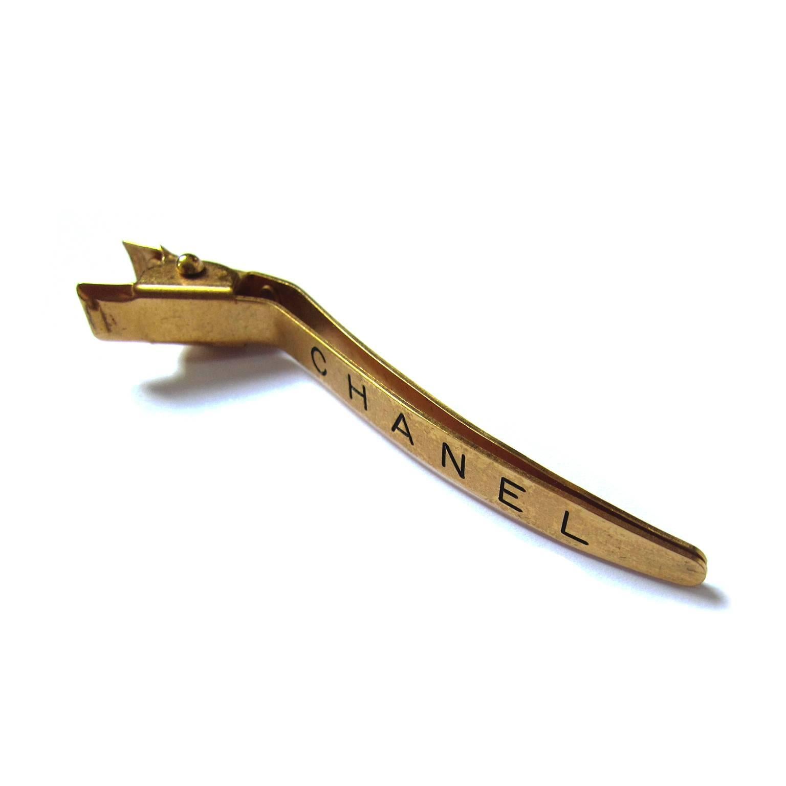 Chanel Logos Gold Plated Hair Clip Pin  In Excellent Condition In Berlin, DE
