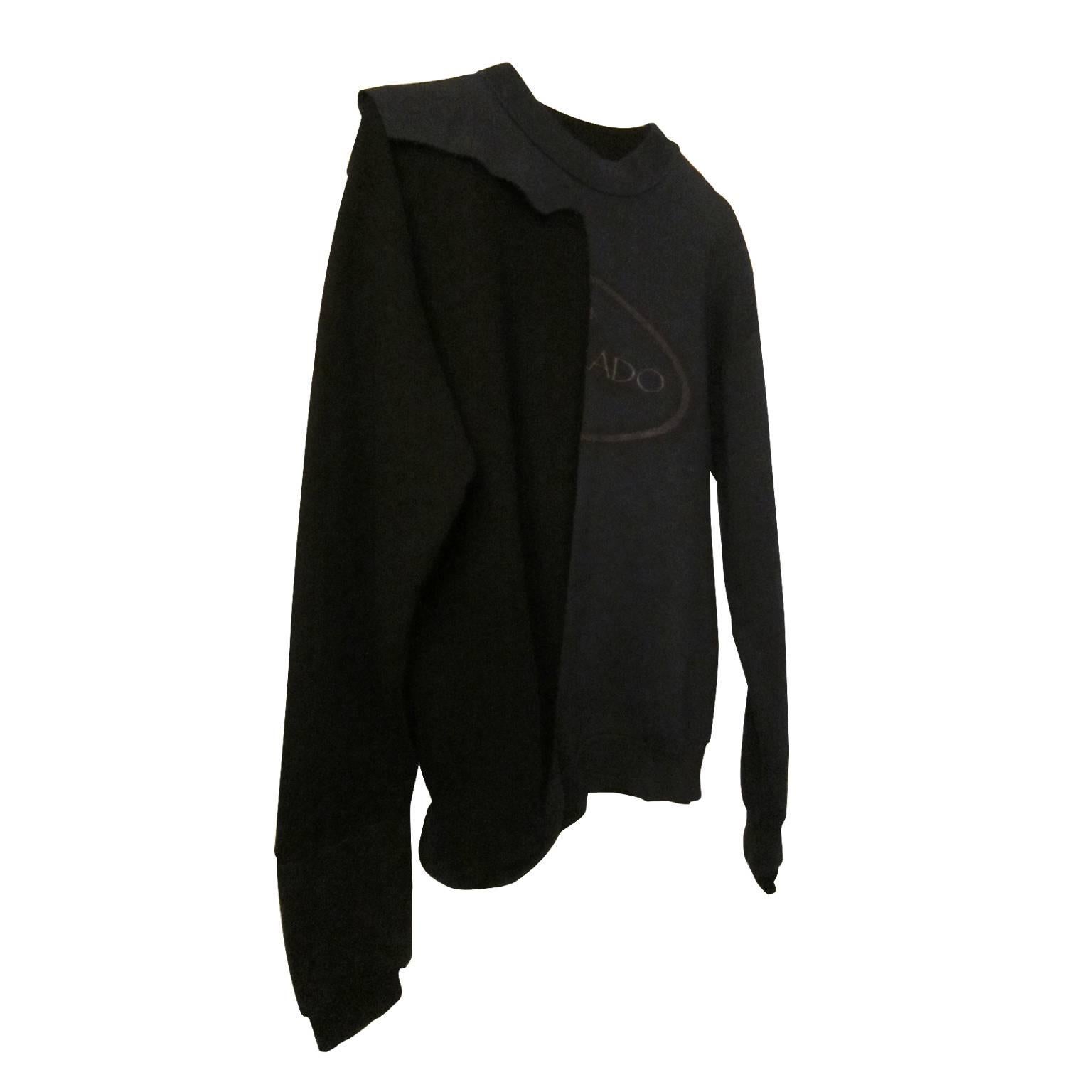 Martin Margiela one of a kind artisanal 0 10 sweatshirt from circa 2003.
One sweatshirt made of separate sweatshirts layered and reworked sewn together. Made in France.
Measurements :
Chest : 50 cm 
Sleeve : 70 cm 
Length : 63 cm

