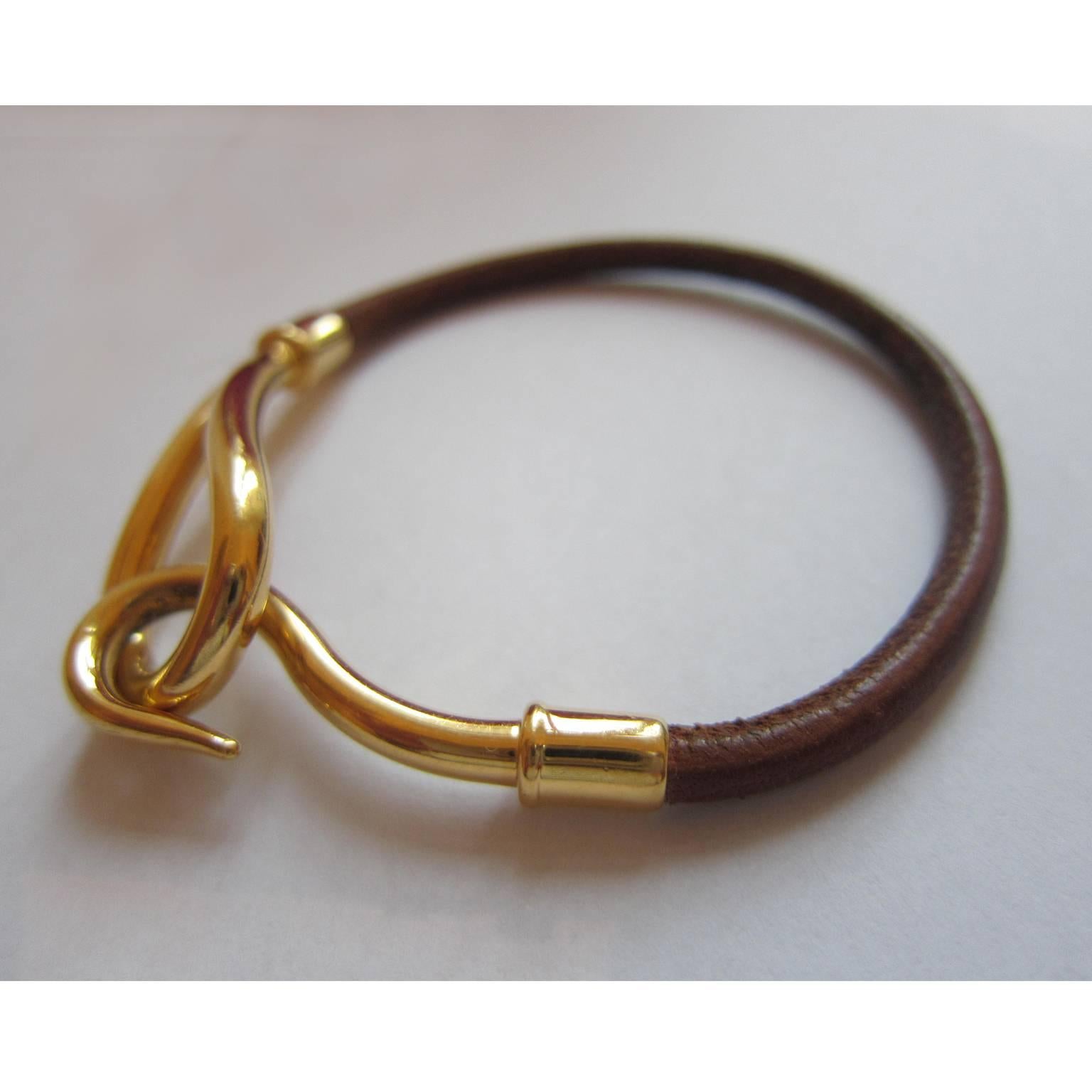 Hermes Brown Leather Gold Hook Wrap Bracelet In Excellent Condition In Berlin, DE