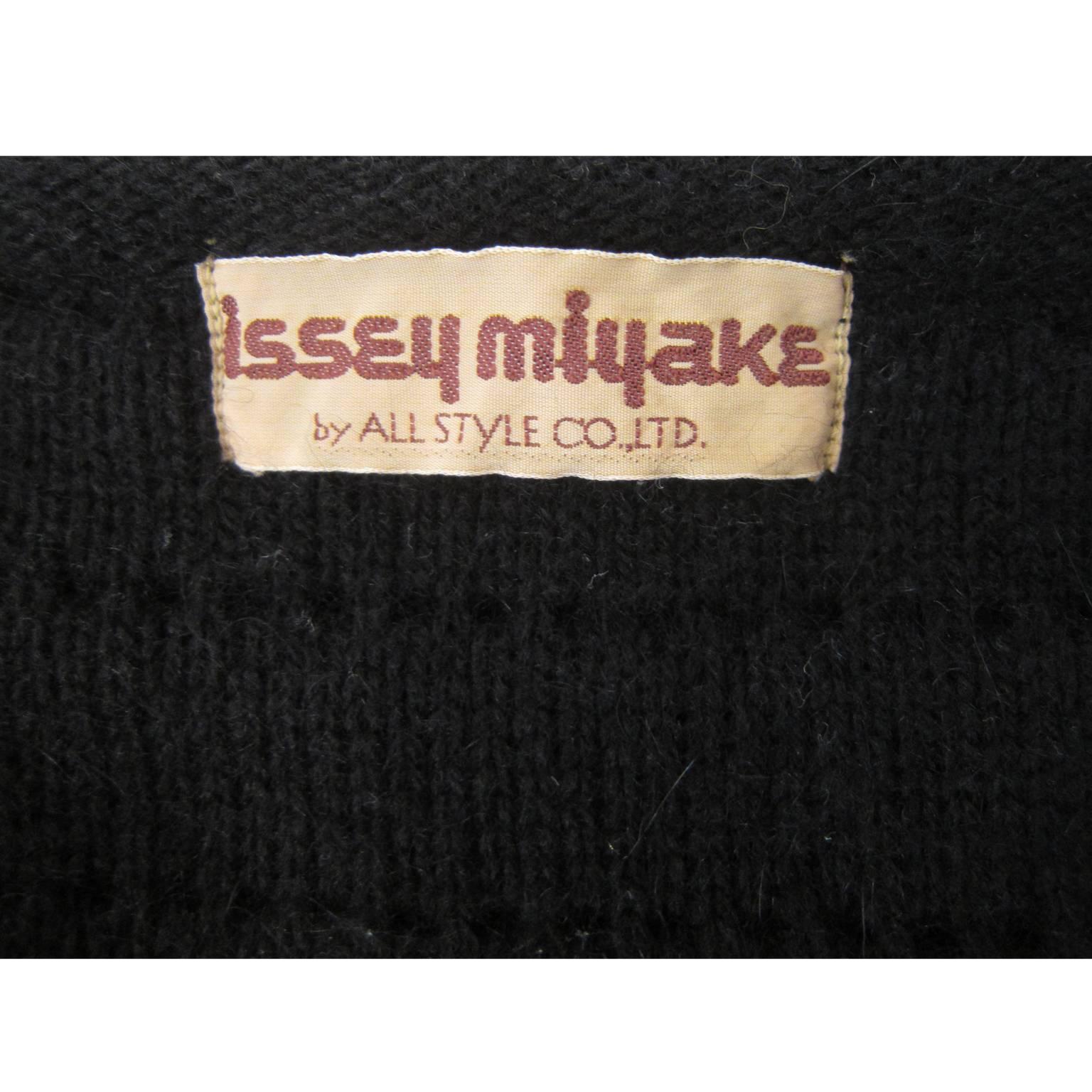 Issey Miyake Black Pleated Cardigan Jacket 1980s 4