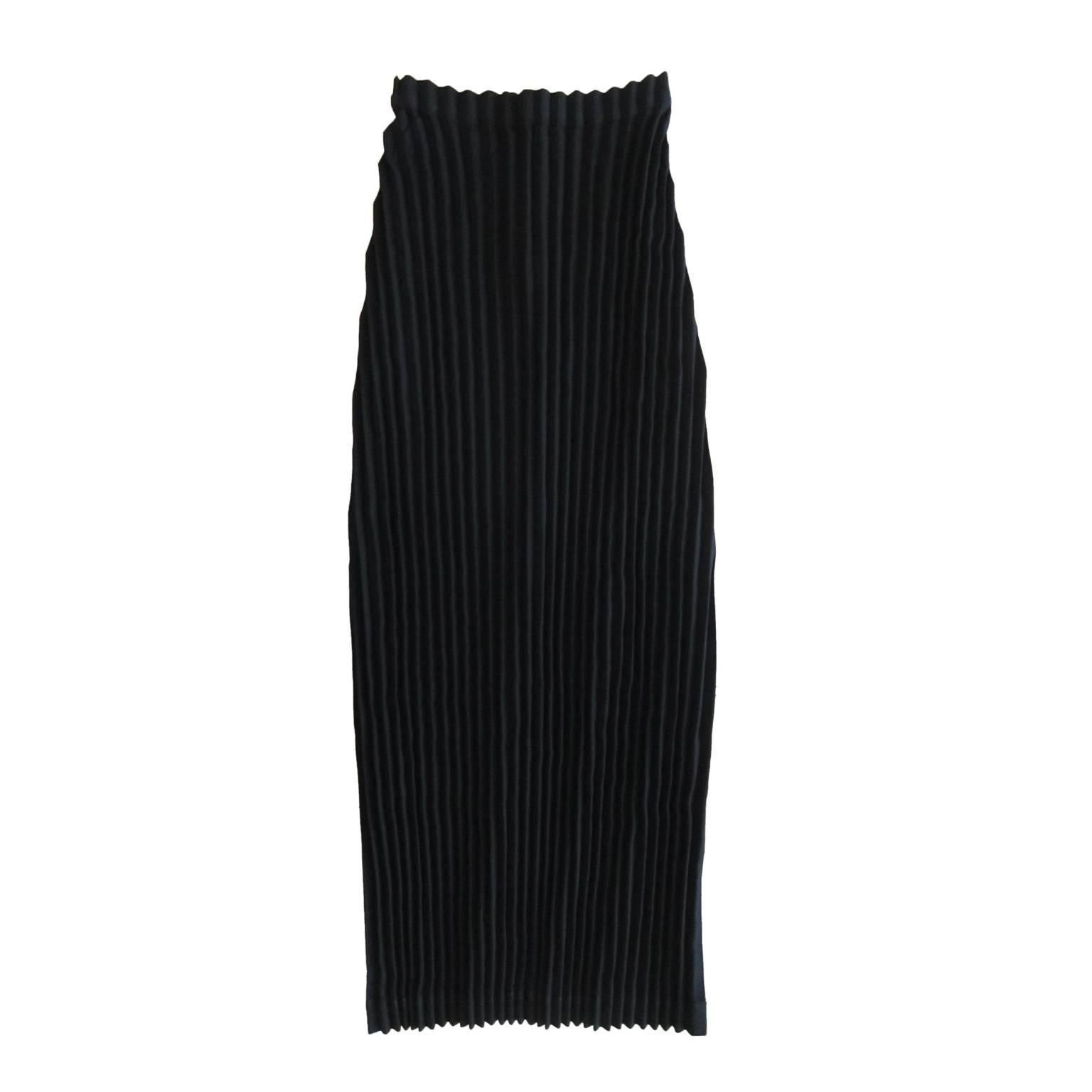 Women's Issey Miyake Black Pleated Skirt 