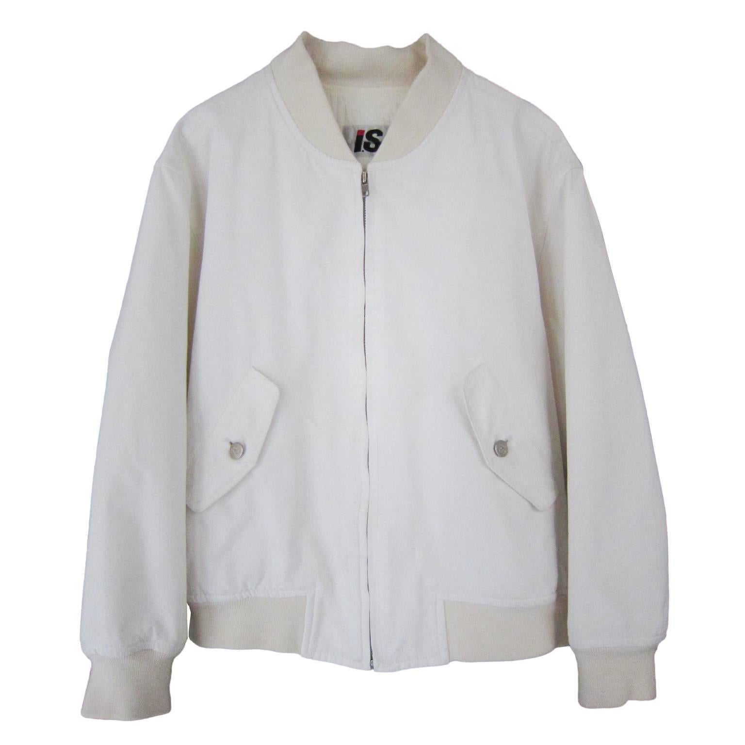 Issey Miyake sport line I.S. white bomber jacket from 80s.
Fully lined. 
Measurements: 
Length : 58 cm
Underarm : 60 cm
shoulder : 50 cm
Sleeve : 55 cm