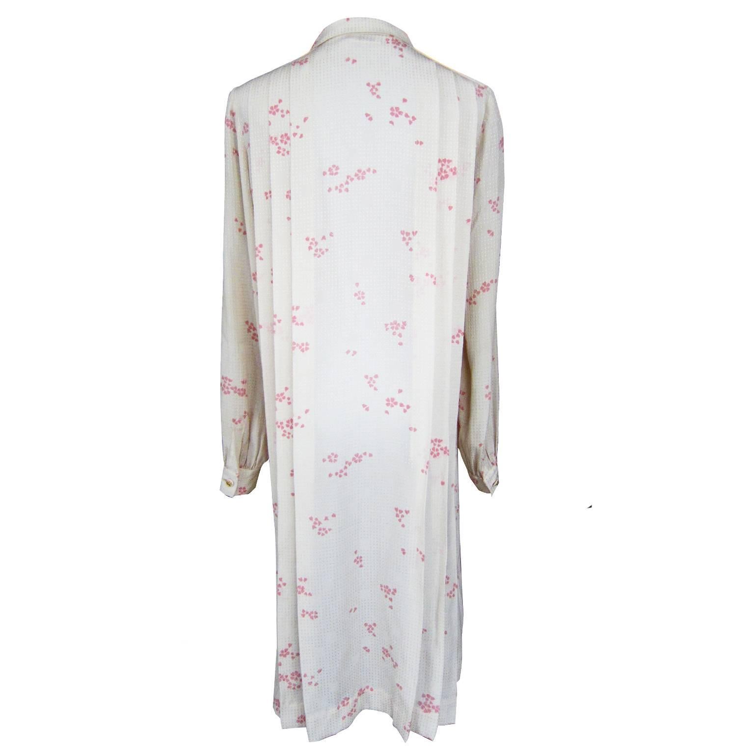 Chanel Cherry Blossom Silk Dress Lion Buttons 1970s In Excellent Condition In Berlin, DE