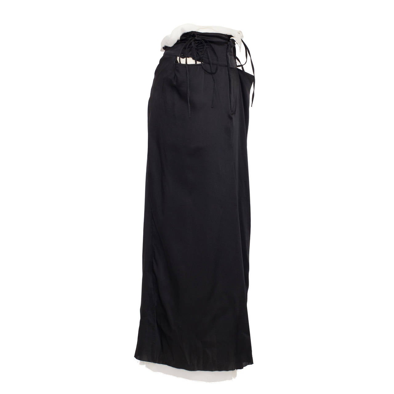 Yohji Yamamoto black / white silk skirt from 1990's with adjustable Lace up details. New with tag.
Original size - 2 ( Fits like M)
Measurements : 
Waist - About 64 cm (Adjustable with laces on sides)
Width - 65 cm
Length - 100 cm