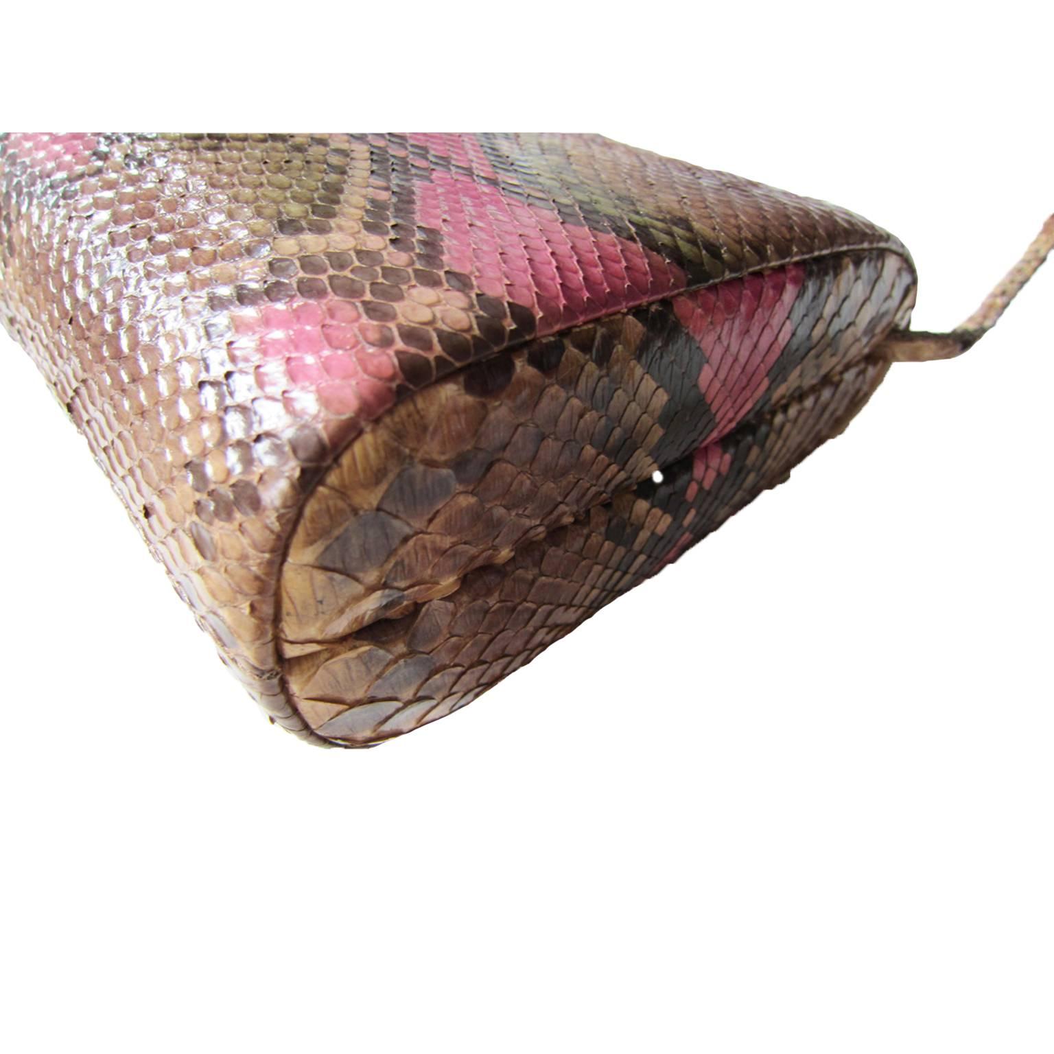 Pink Python Shoulder Leather Purse 1970's In Excellent Condition For Sale In Berlin, DE