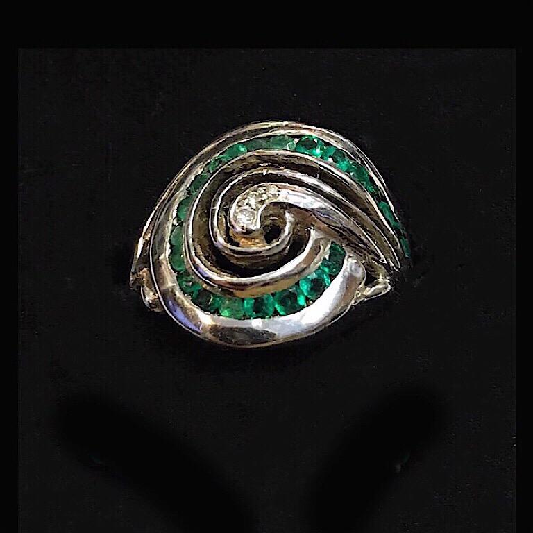 Art Deco Designer Original Spiral Galaxy 14K Gold Emerald Diamond Ring & Matching Studs For Sale