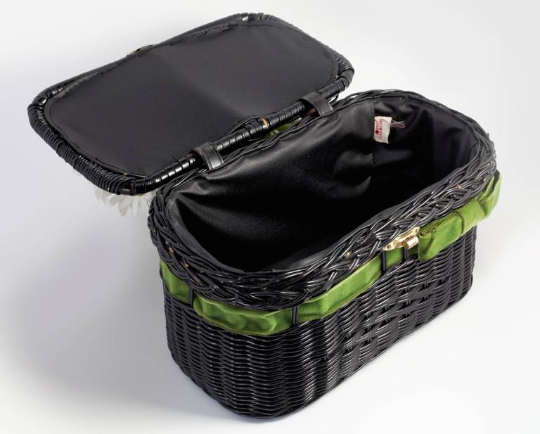 Vintage "Basket of Daisies" Novelty Bag For Sale at 1stDibs