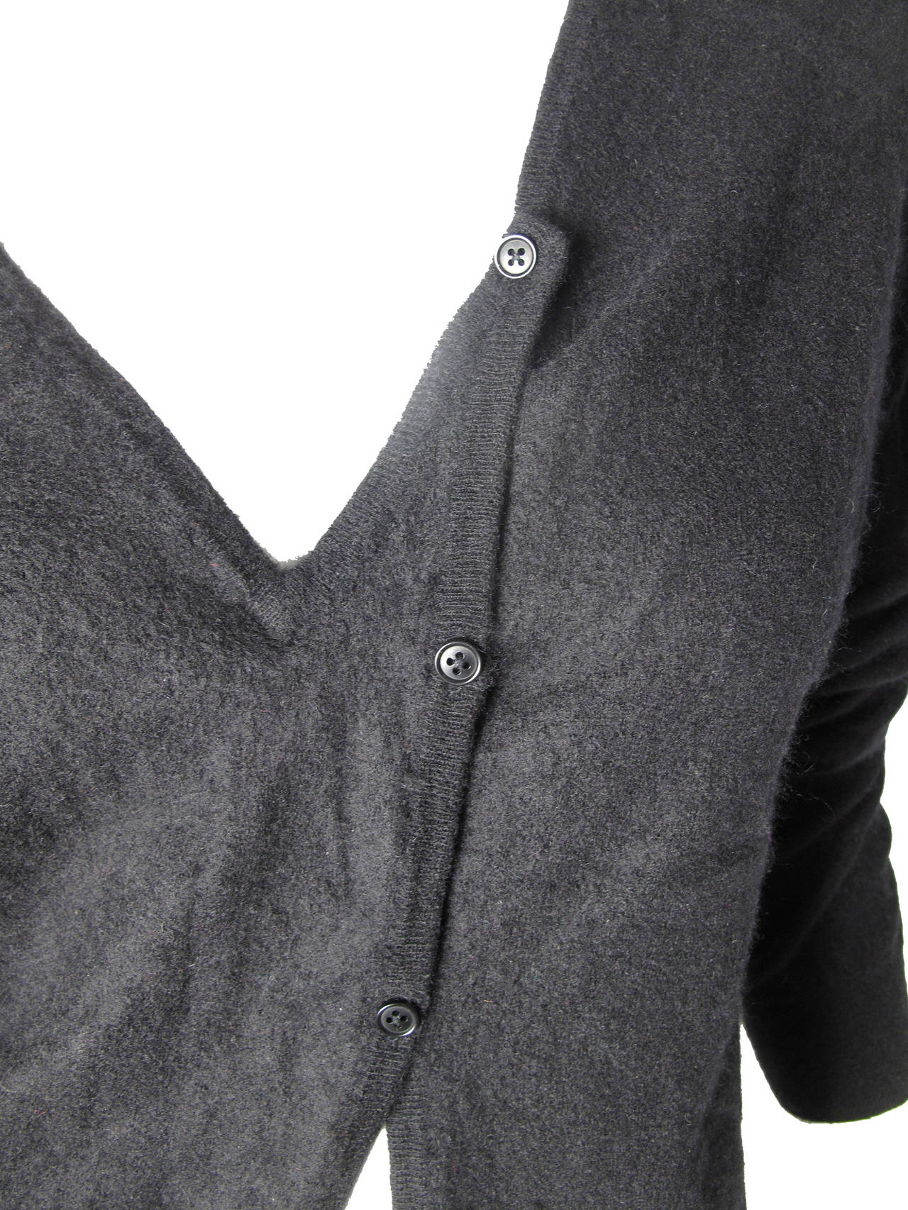 Helmut Lang black cashmere cardigan with buttons to create a pullover. Condition: Excellent. Size Large