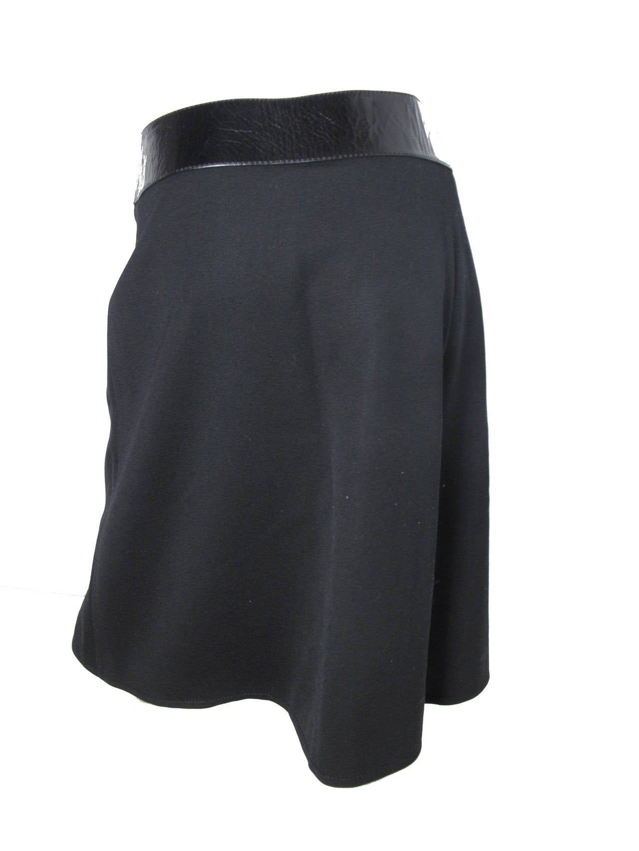 Celine black wool wrap skirt with leather waist band In Excellent Condition In Austin, TX