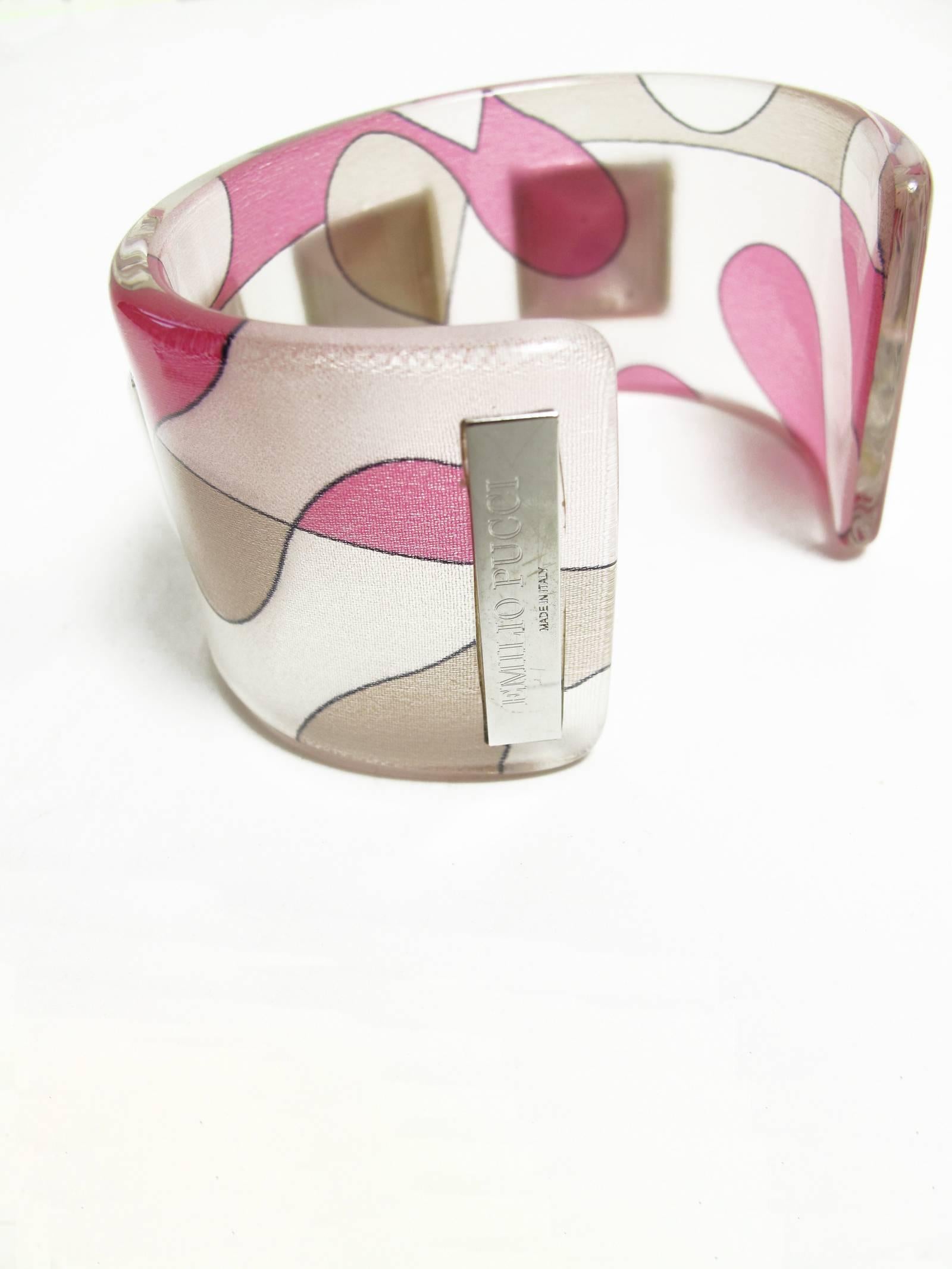 Pucci mixed pinks swirl lucite cuff with stud grommets. Condition: Excellent. 

We accept returns for refund, please see our terms.  We offer free ground shipping within the US.  Please let us know if you have any questions. 

