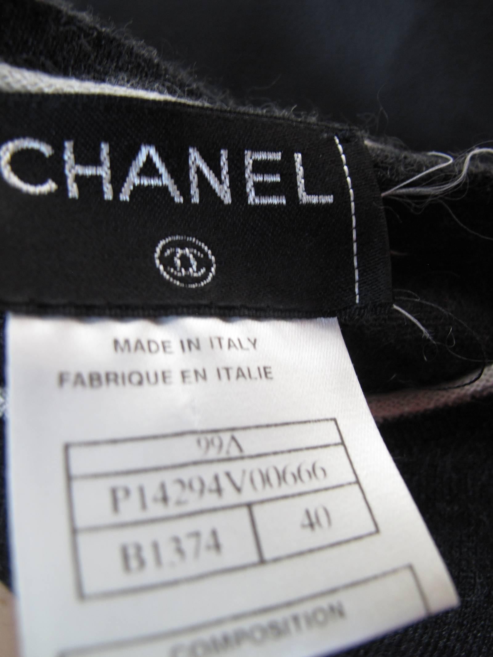 Women's Chanel Cashmere/ Silk Grey Sweater with Grey Trim