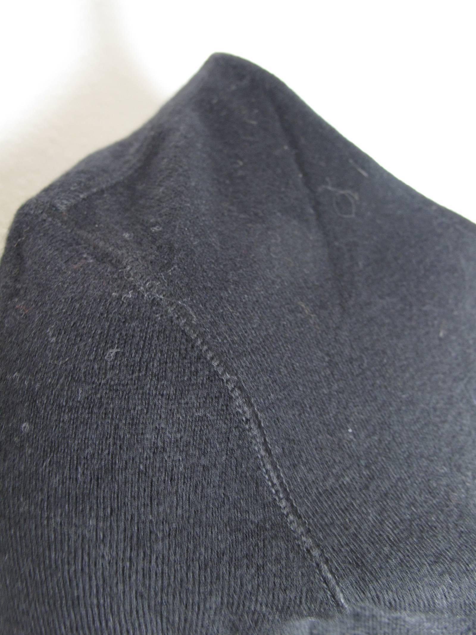 Chanel black cashmere/ silk t shirt.  Condition :Excellent. Circa 1999.  Size 42/ us 6 - 8