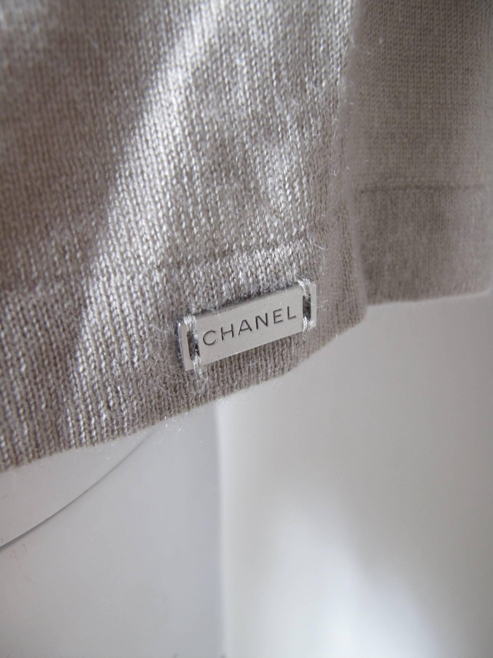 Chanel Beige Cashmere / Silk Sweater  In Good Condition In Austin, TX