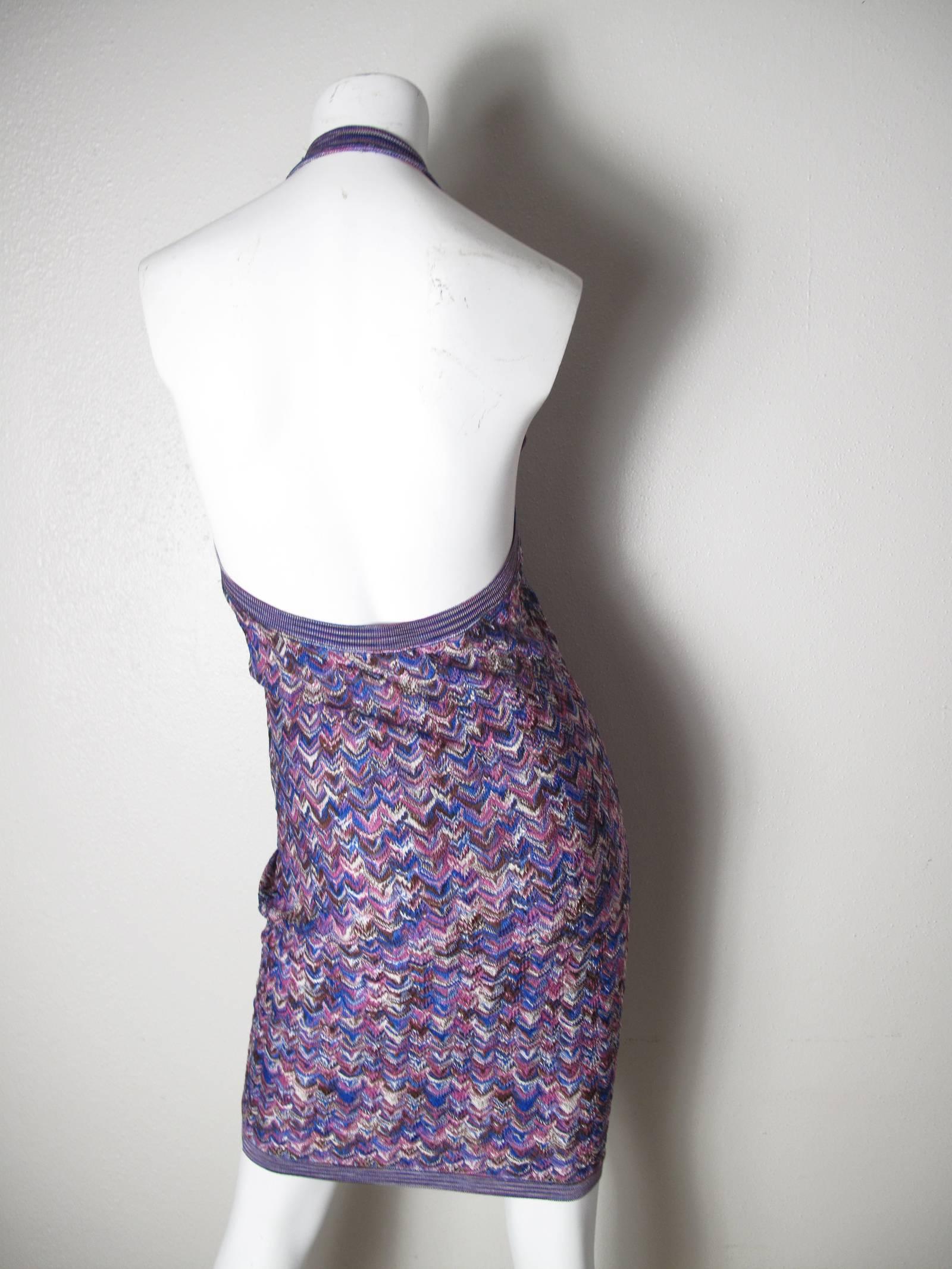 1970s Missoni rayon knit halter dress. Condition: Excellent. Size 42

We accept returns for refund, please see our terms.  We offer free ground shipping within the US.  Please let us know if you have any questions. 