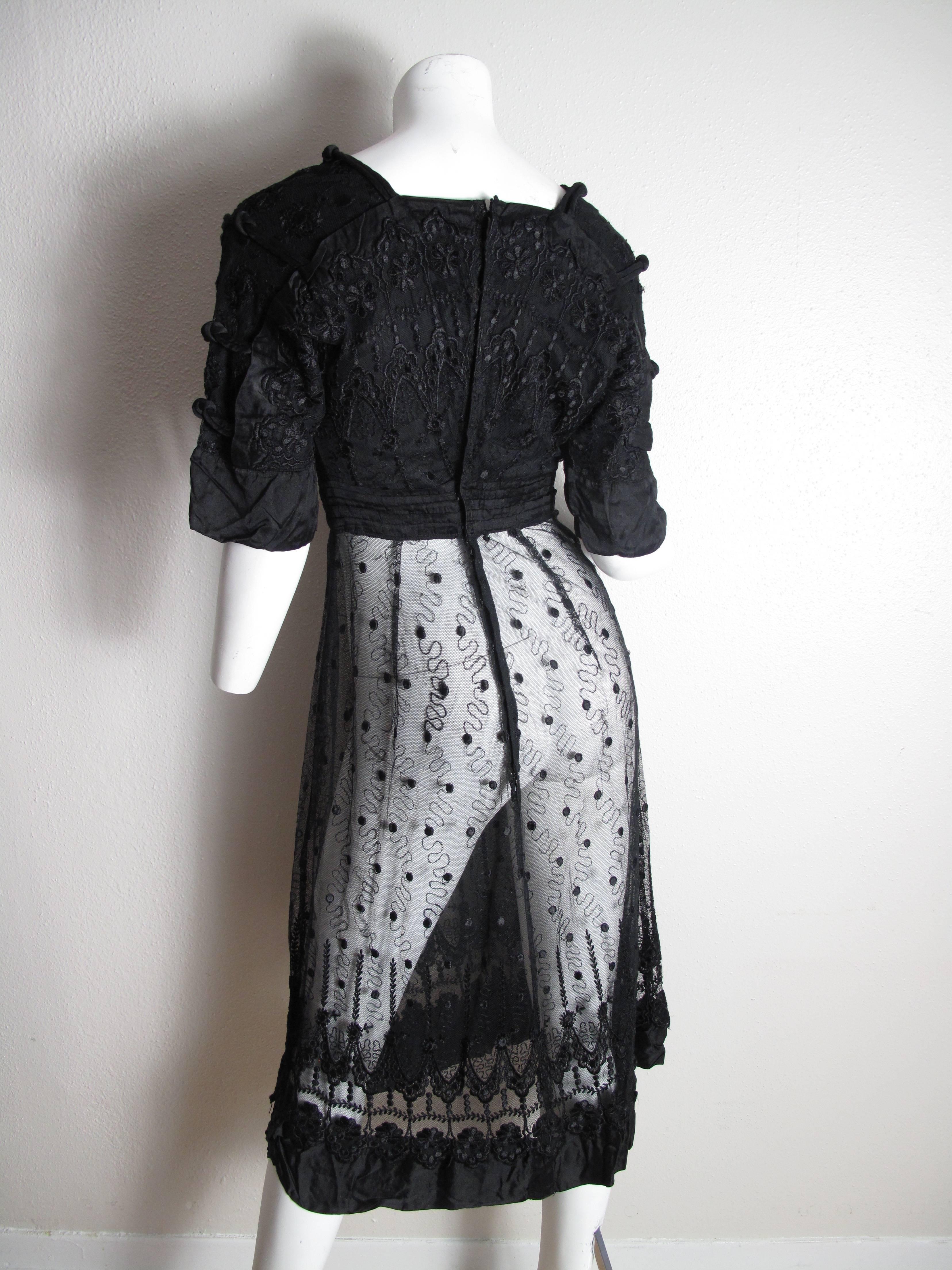 Black 1920s Lace Dress
