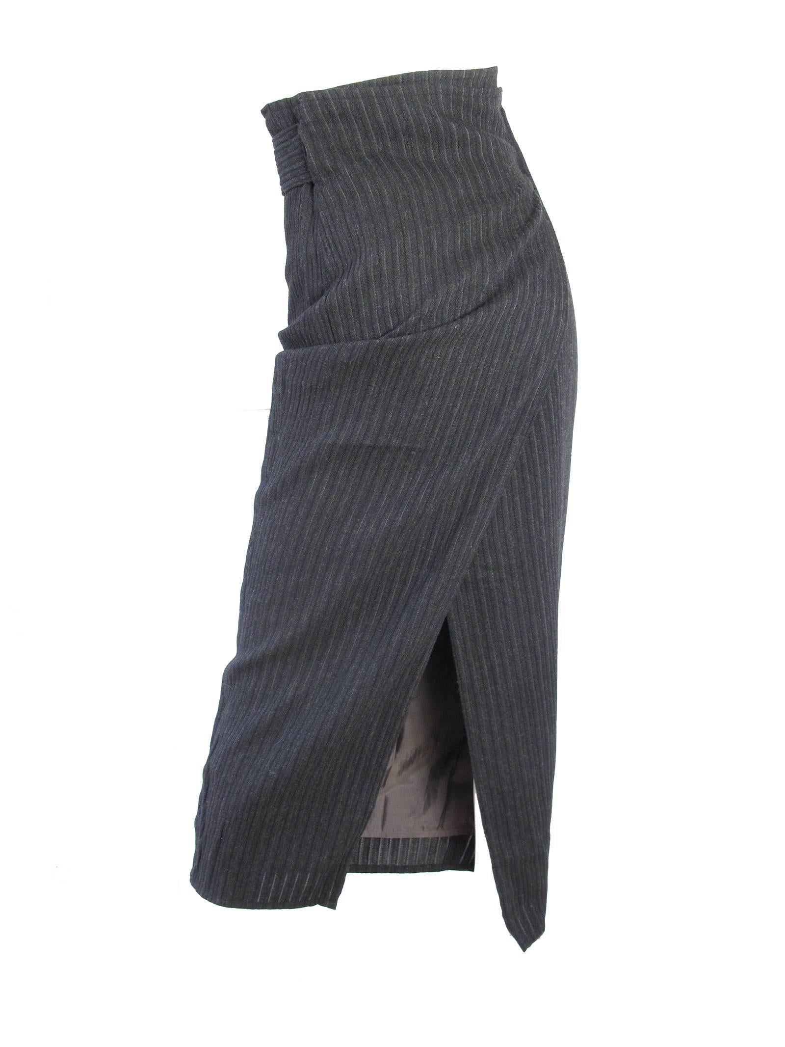 Noir Romeo Gigli, jupe portefeuille taille haute, années 1990  en vente